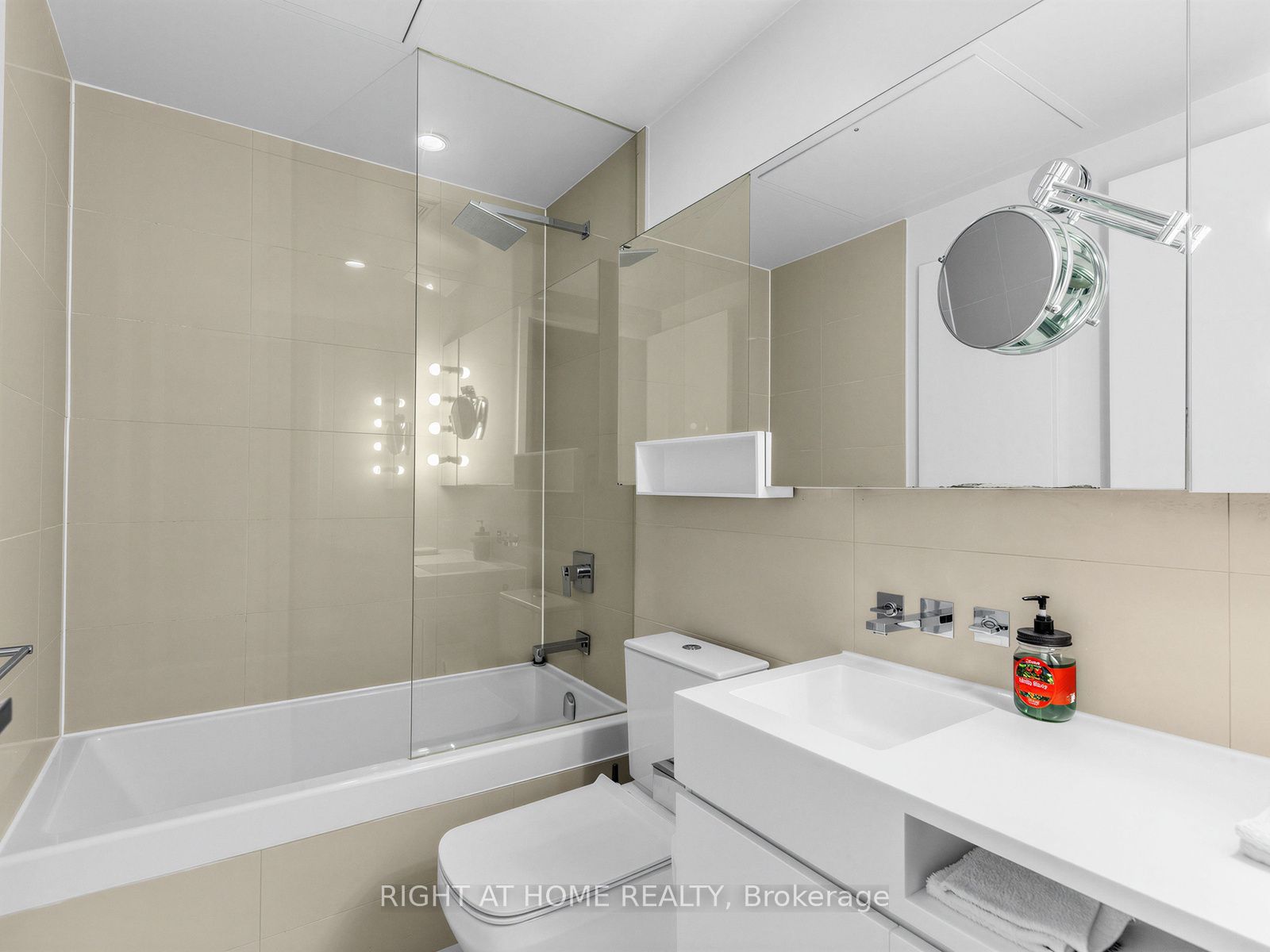 45 Charles Street E 2006 Property Photo 28