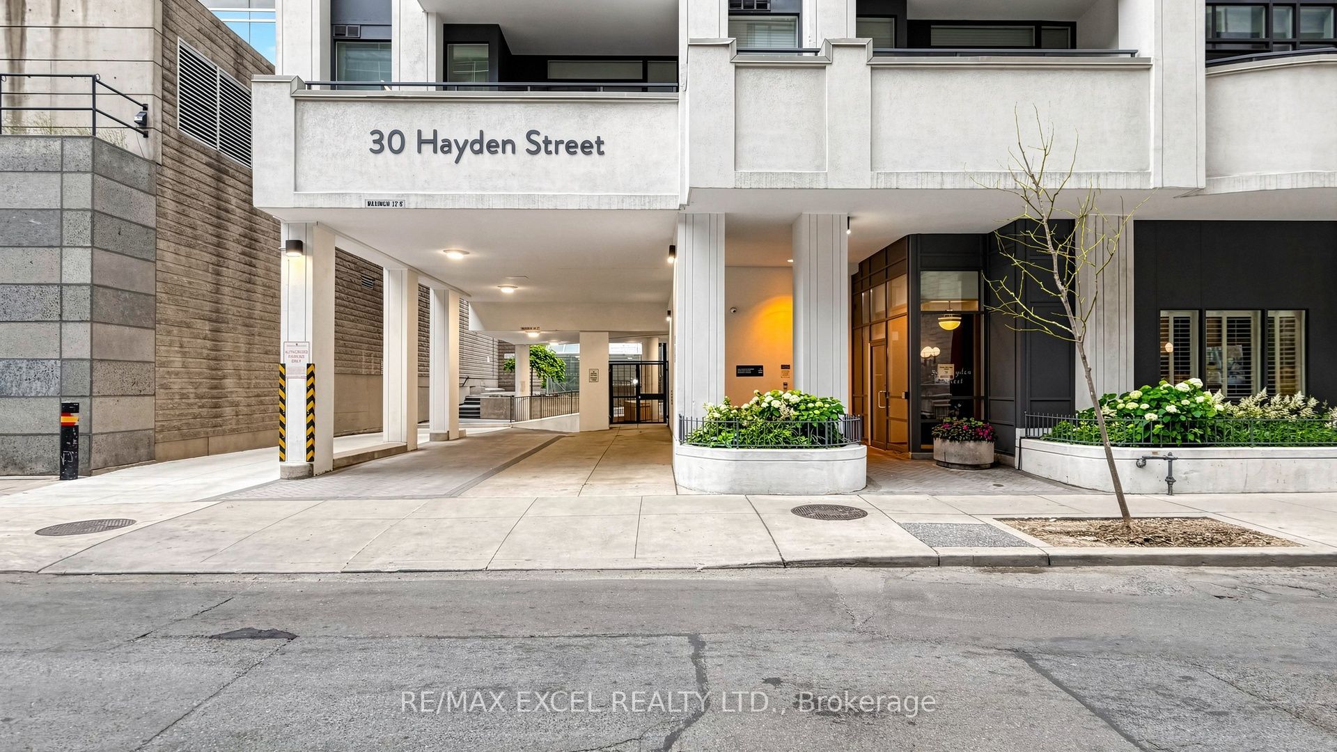 30 Hayden Street 506 Property Photo 1