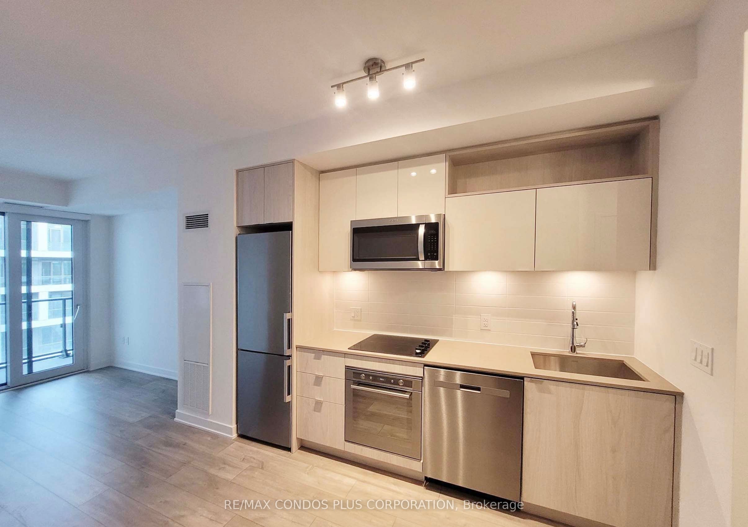 121 Lower Sherbourne Street 946 Property Photo 2