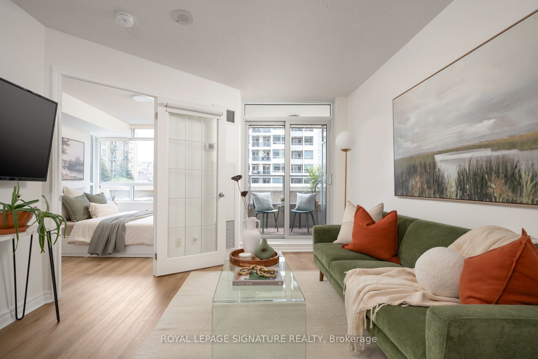 2 Rean Drive 306