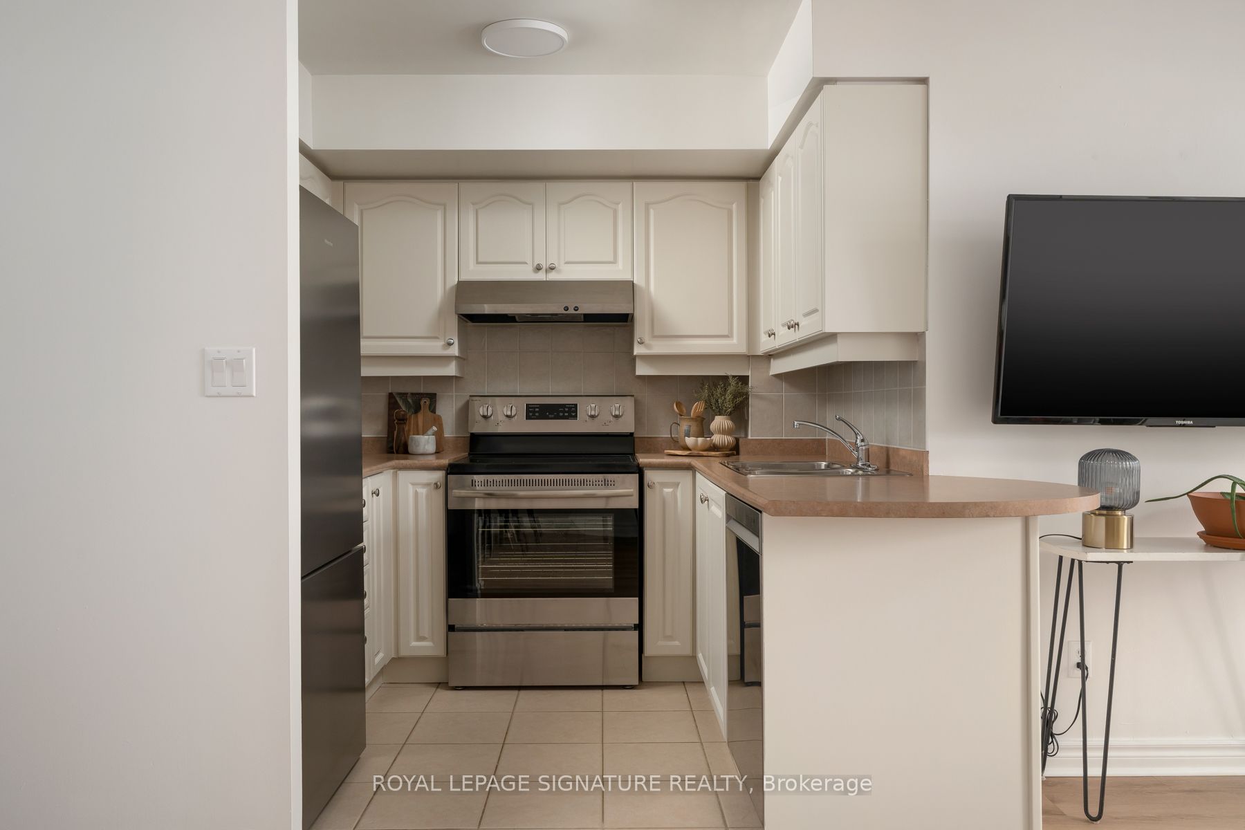 2 Rean Drive 306 Property Photo 17
