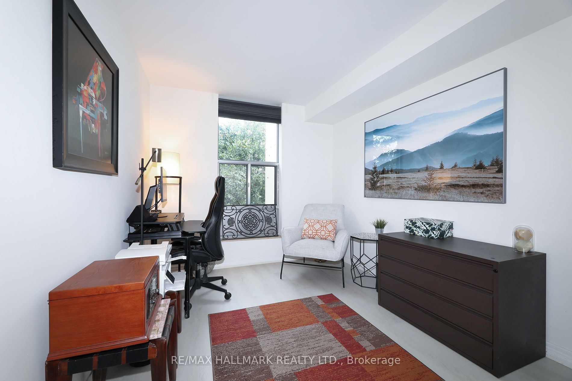 20 Fashion Roseway 415 Property Photo 14