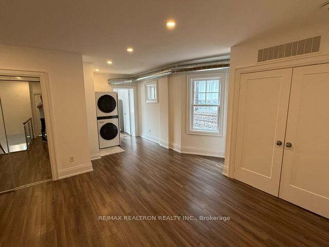 779 St Clair Avenue W Property Photo 4
