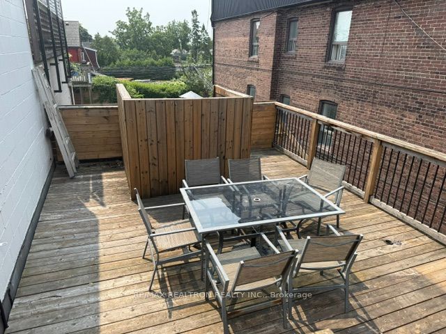779 St Clair Avenue W Property Photo 7