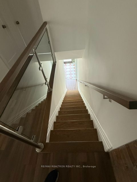 779 St Clair Avenue W Property Photo 9