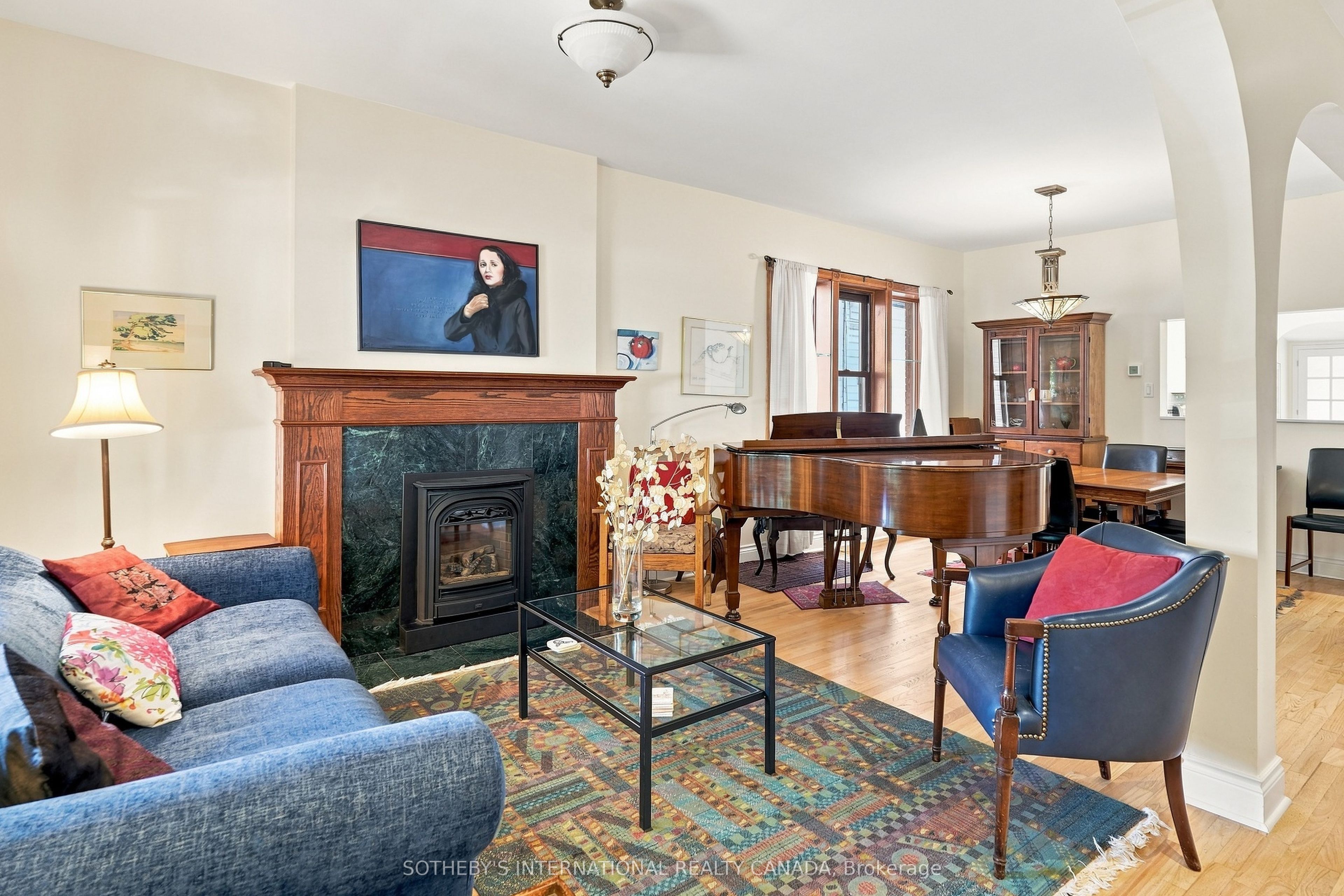 356 Howland Avenue Property Photo 4