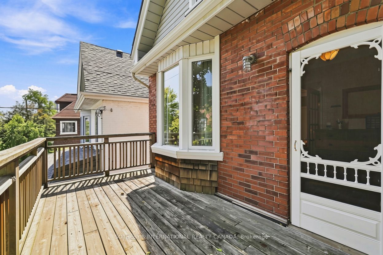 356 Howland Avenue Property Photo 12