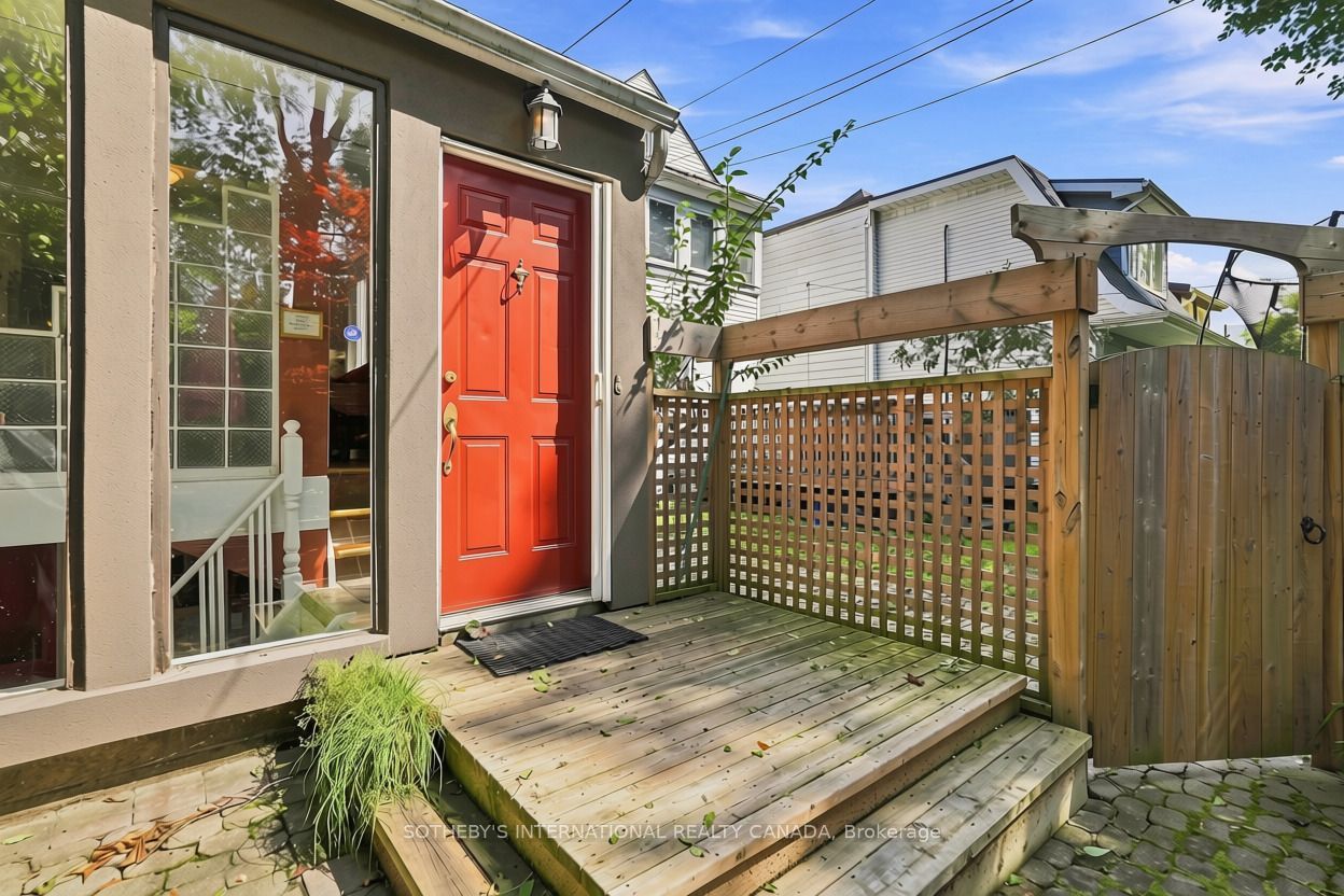 356 Howland Avenue Property Photo 22