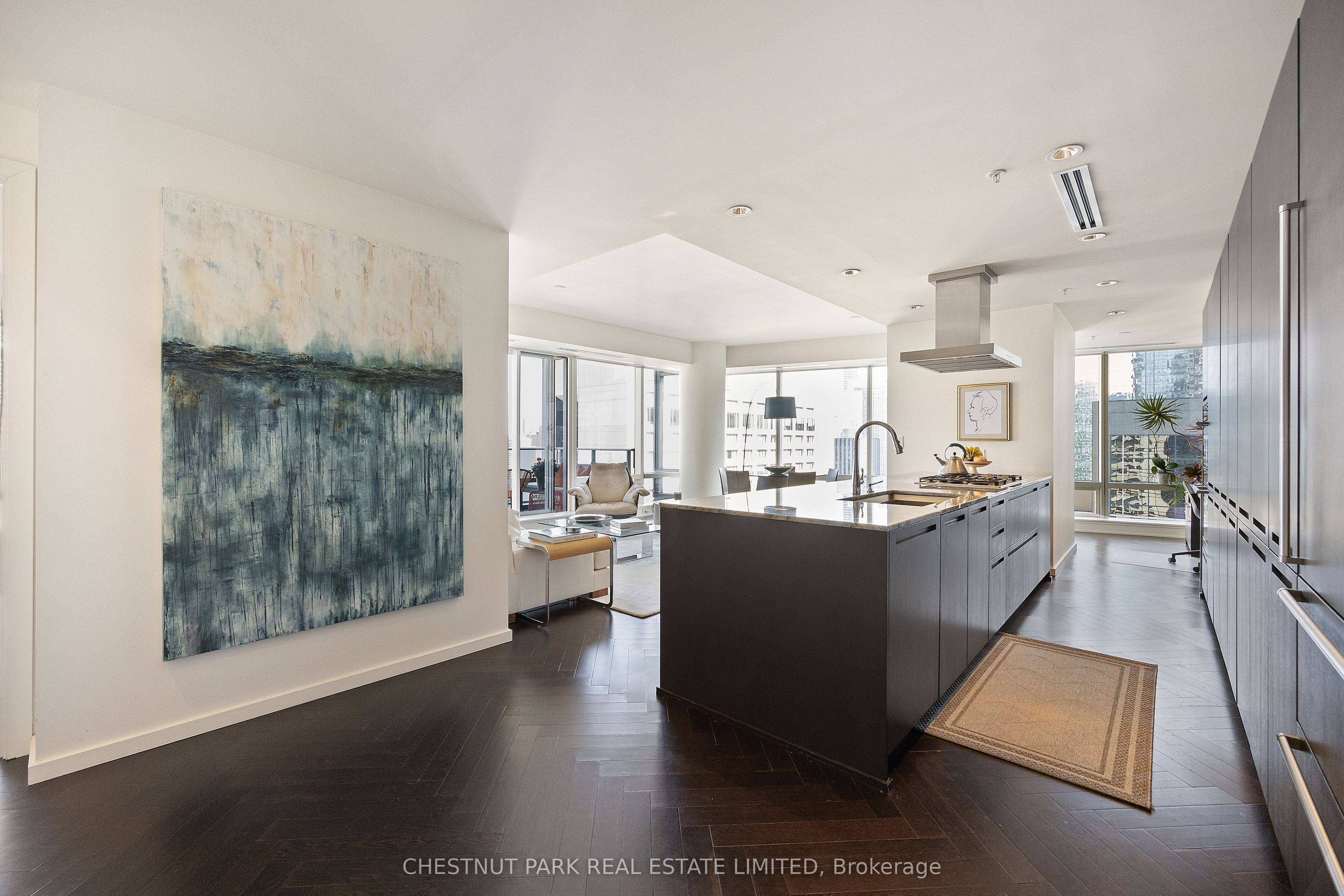 180 University Avenue 3006 Property Photo 6