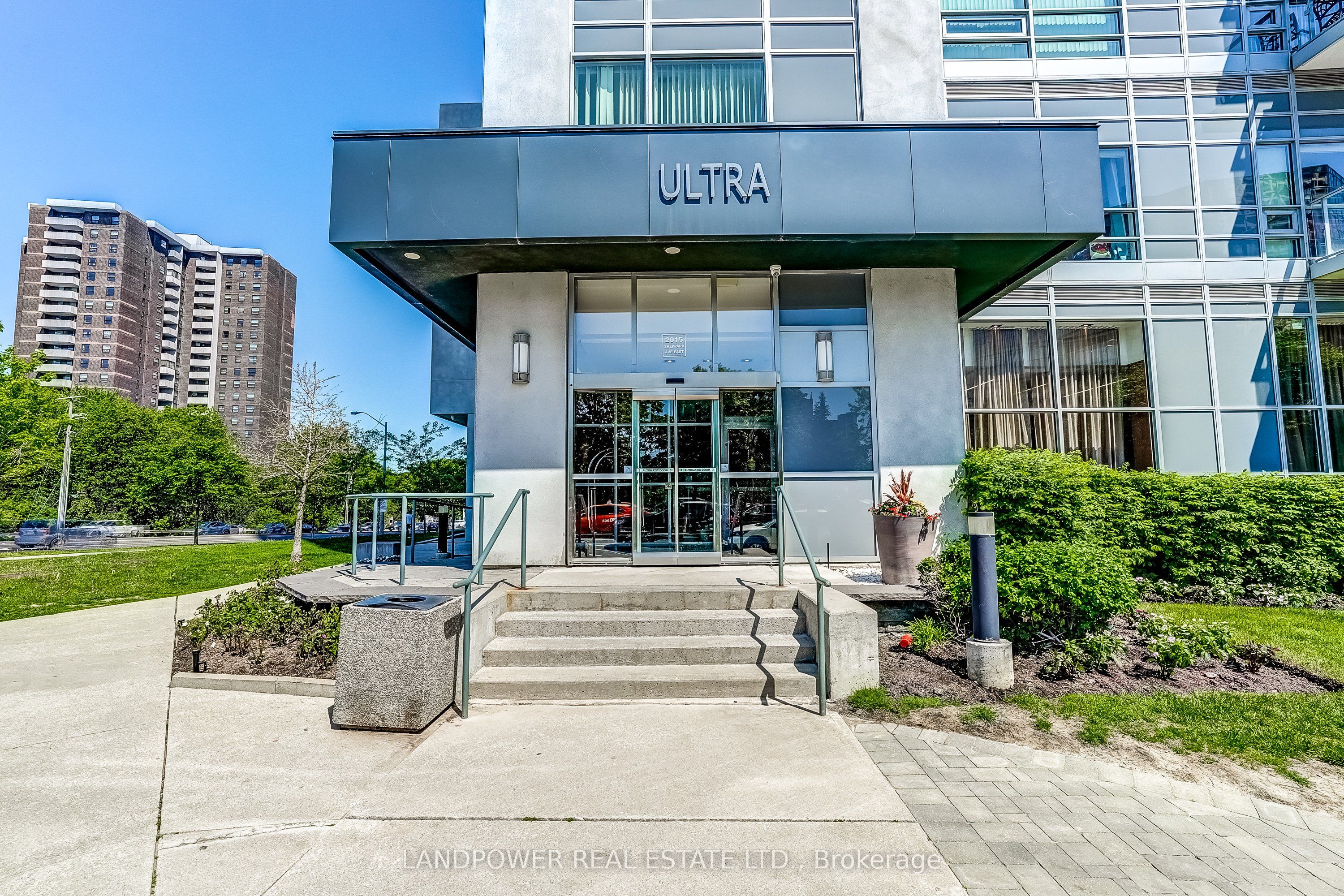 2015 Sheppard Avenue E 2006 Property Photo 2
