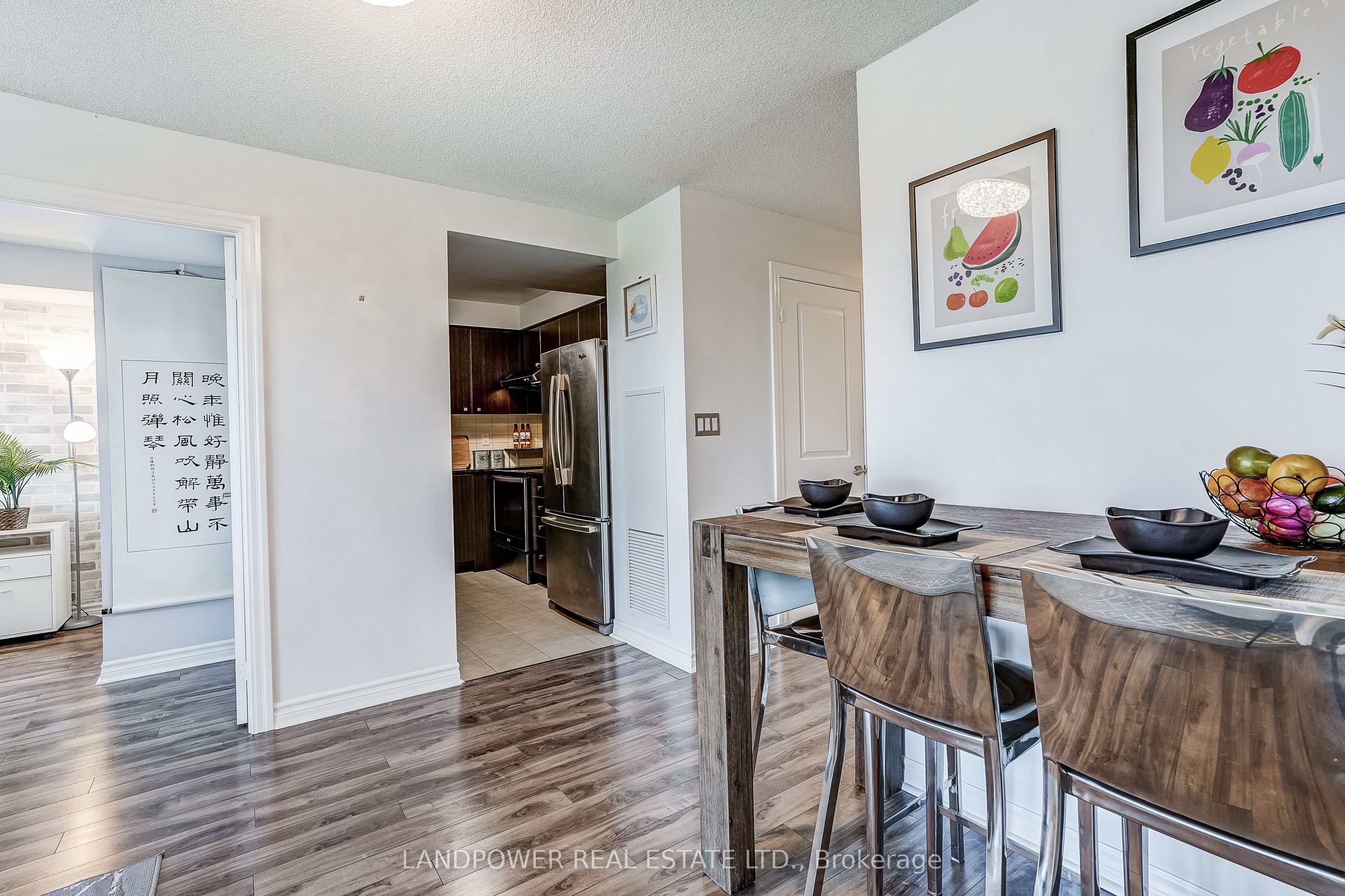 2015 Sheppard Avenue E 2006 Property Photo 12