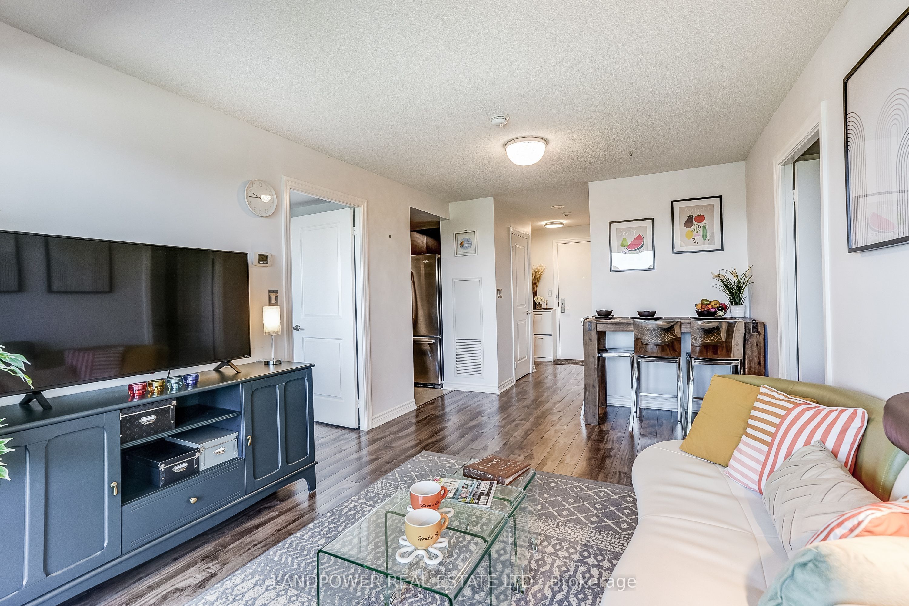2015 Sheppard Avenue E 2006 Property Photo 14