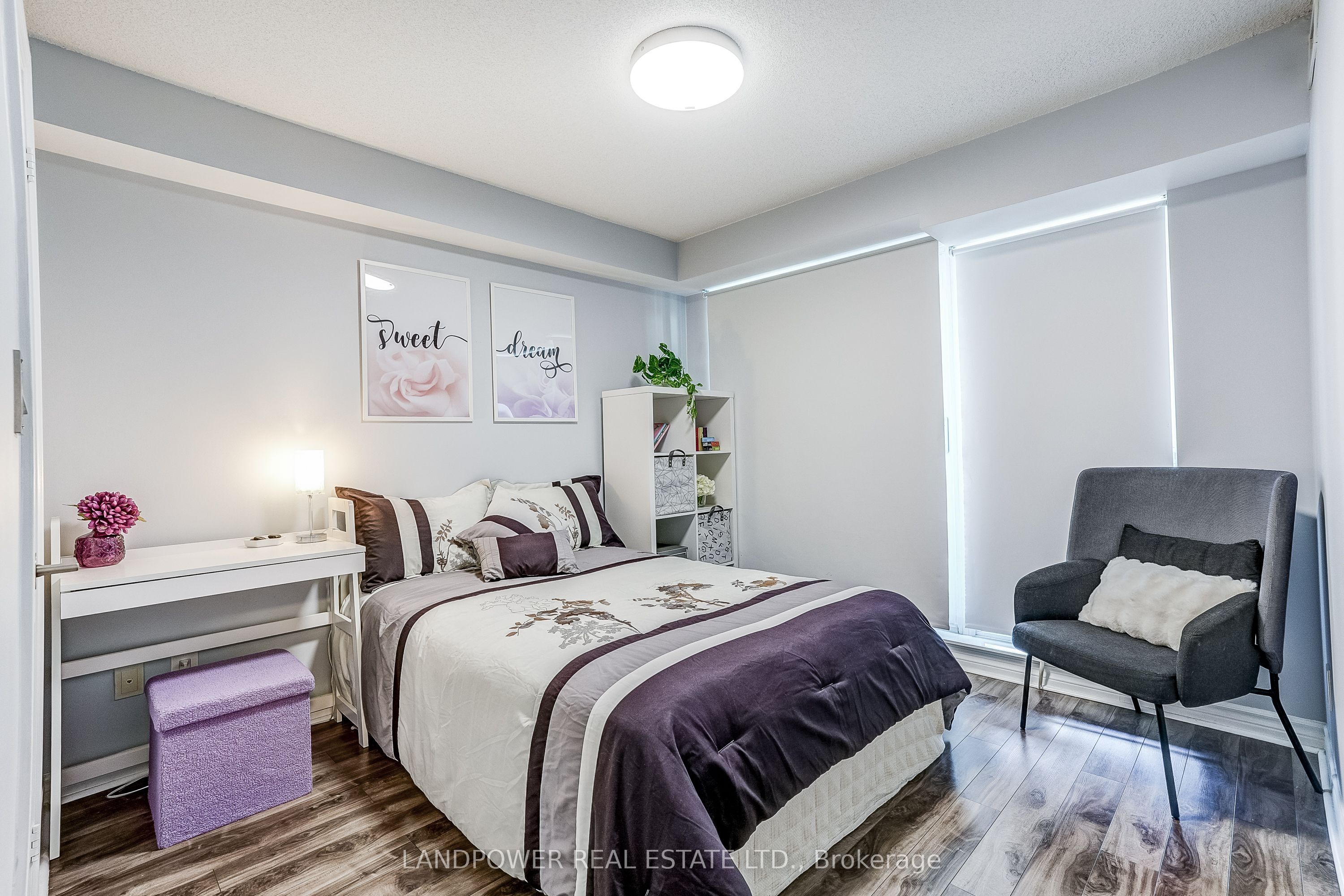 2015 Sheppard Avenue E 2006 Property Photo 16