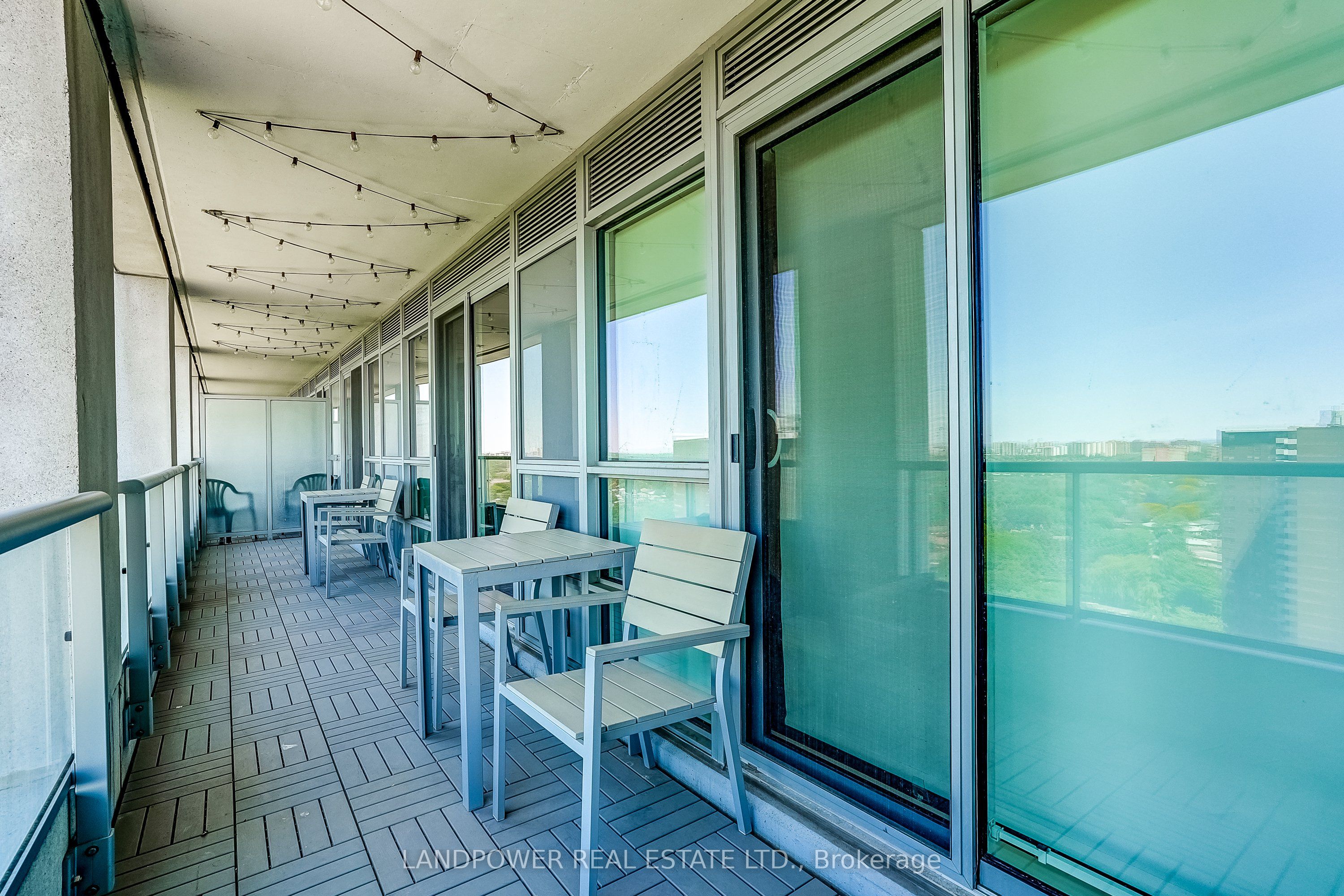 2015 Sheppard Avenue E 2006 Property Photo 23