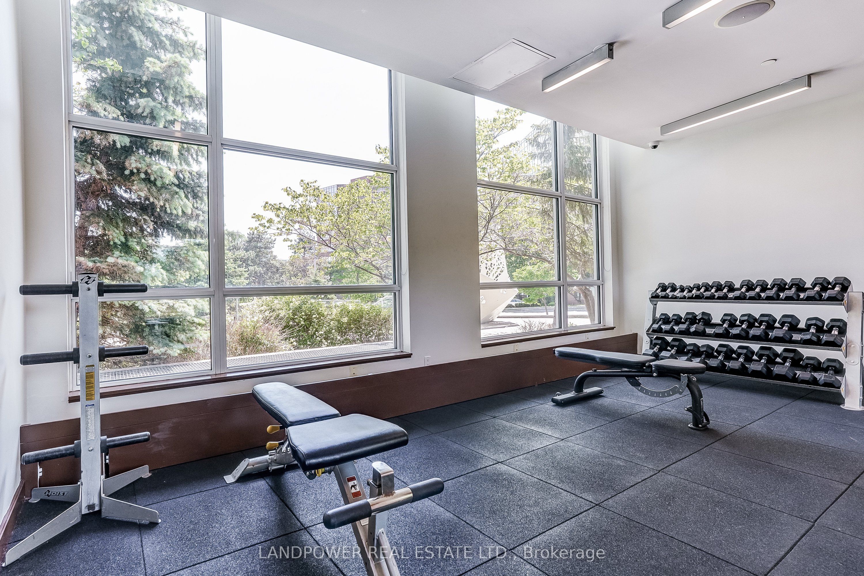 2015 Sheppard Avenue E 2006 Property Photo 36
