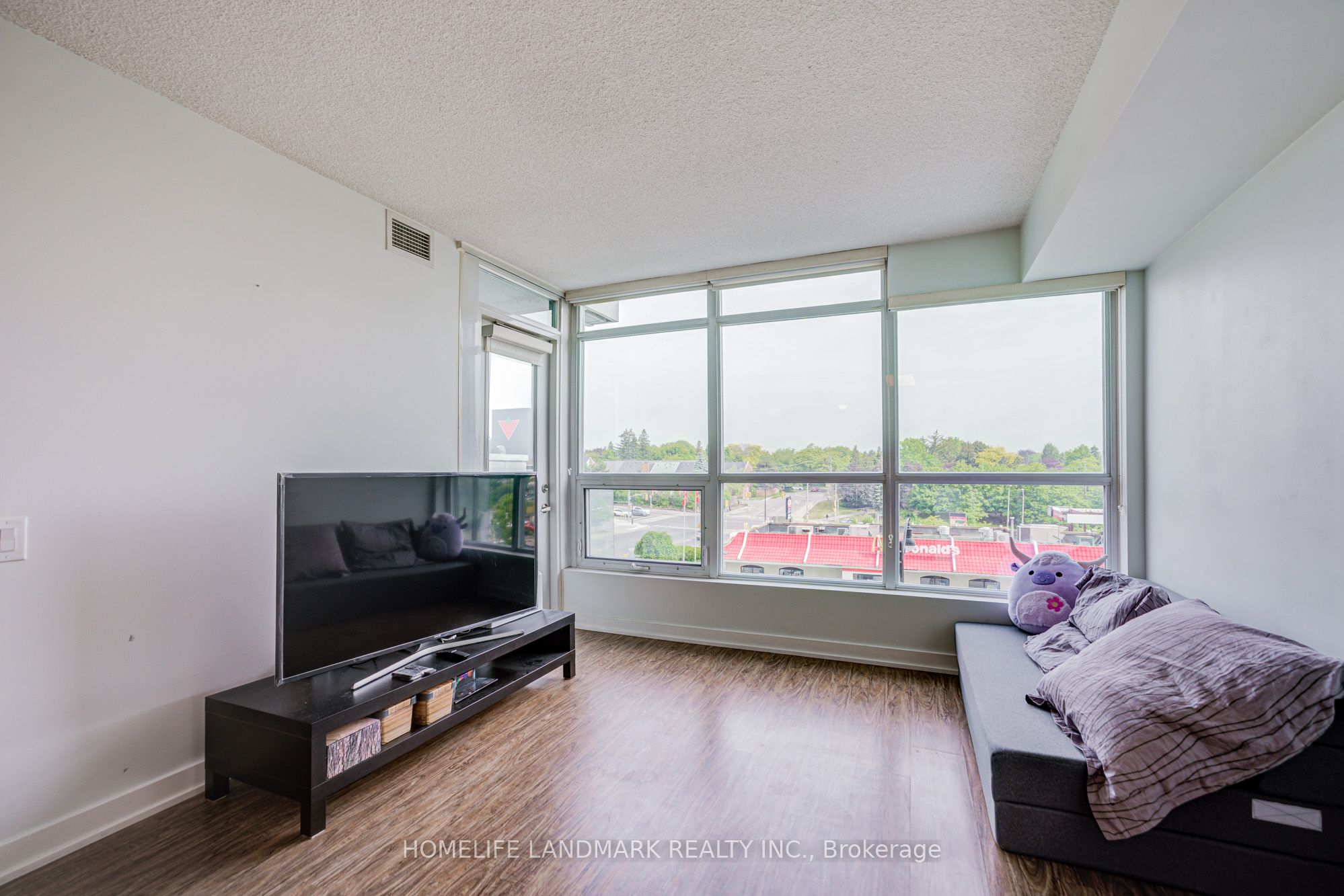 15 Singer Court 305 Property Photo 20