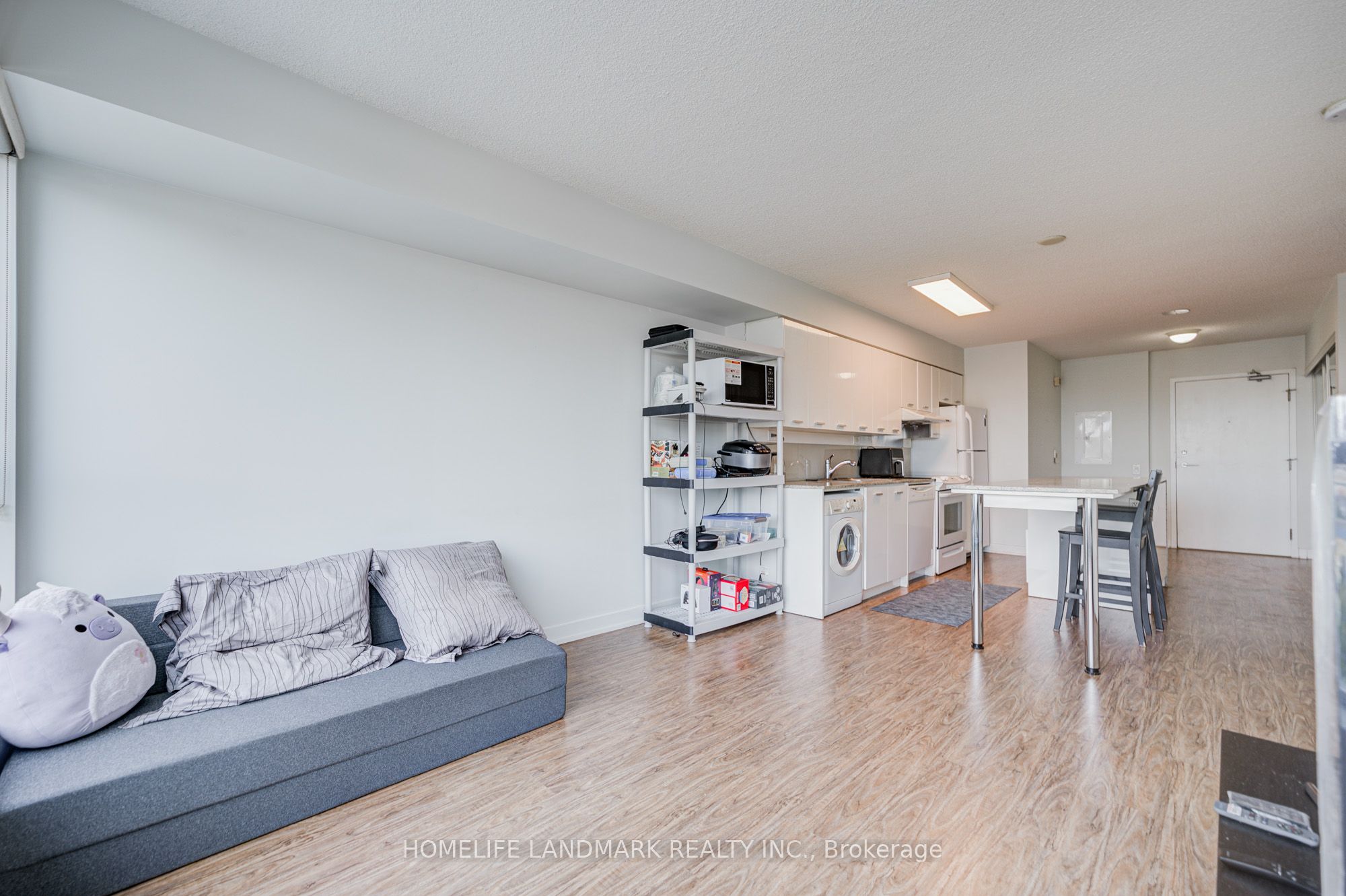 15 Singer Court 305 Property Photo 21