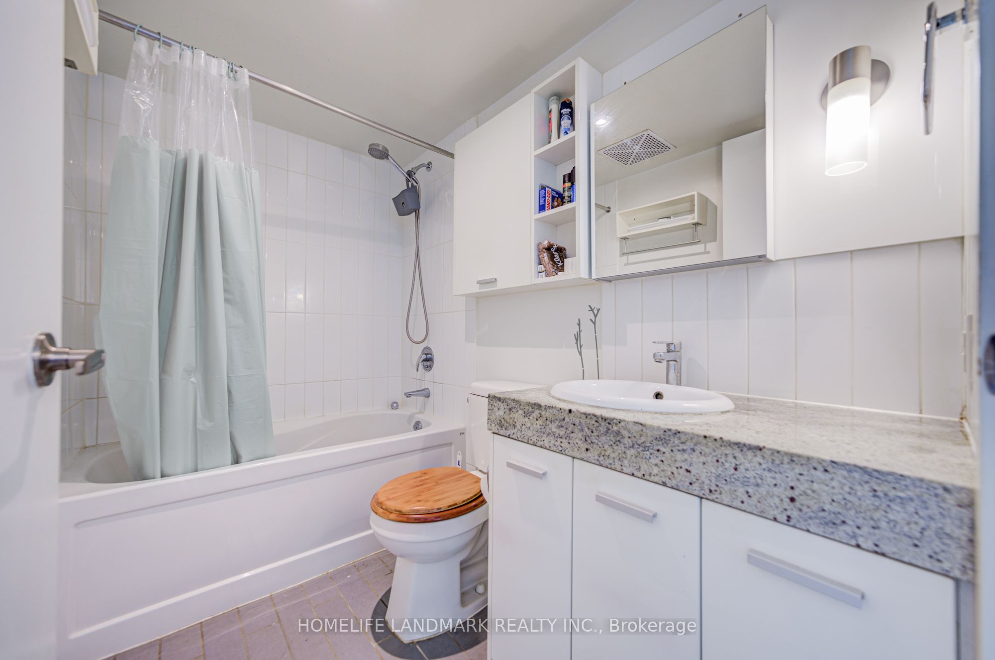 15 Singer Court 305 Property Photo 23