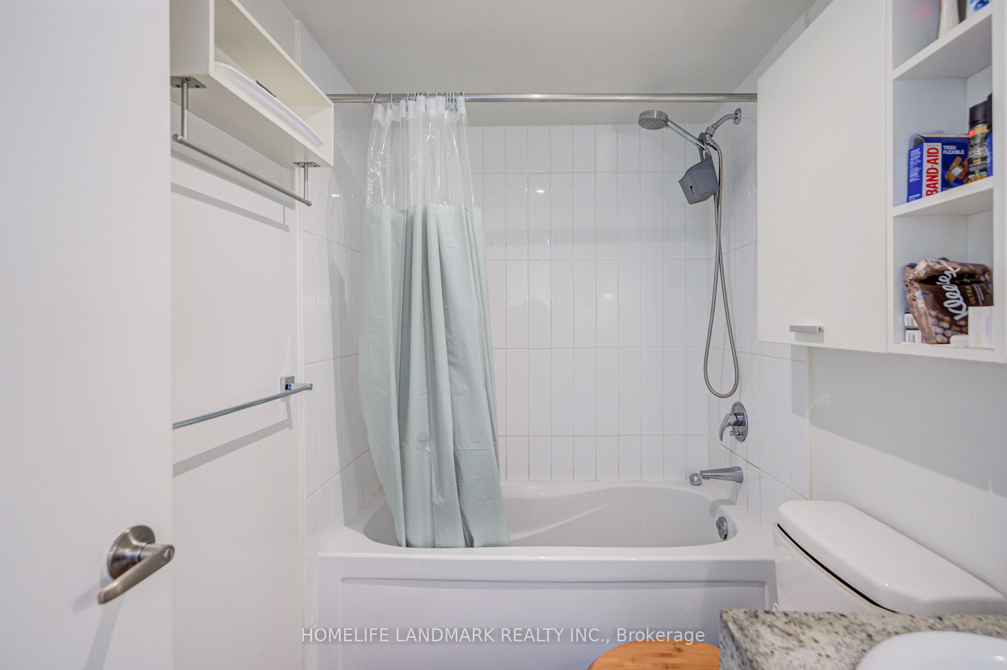 15 Singer Court 305 Property Photo 24