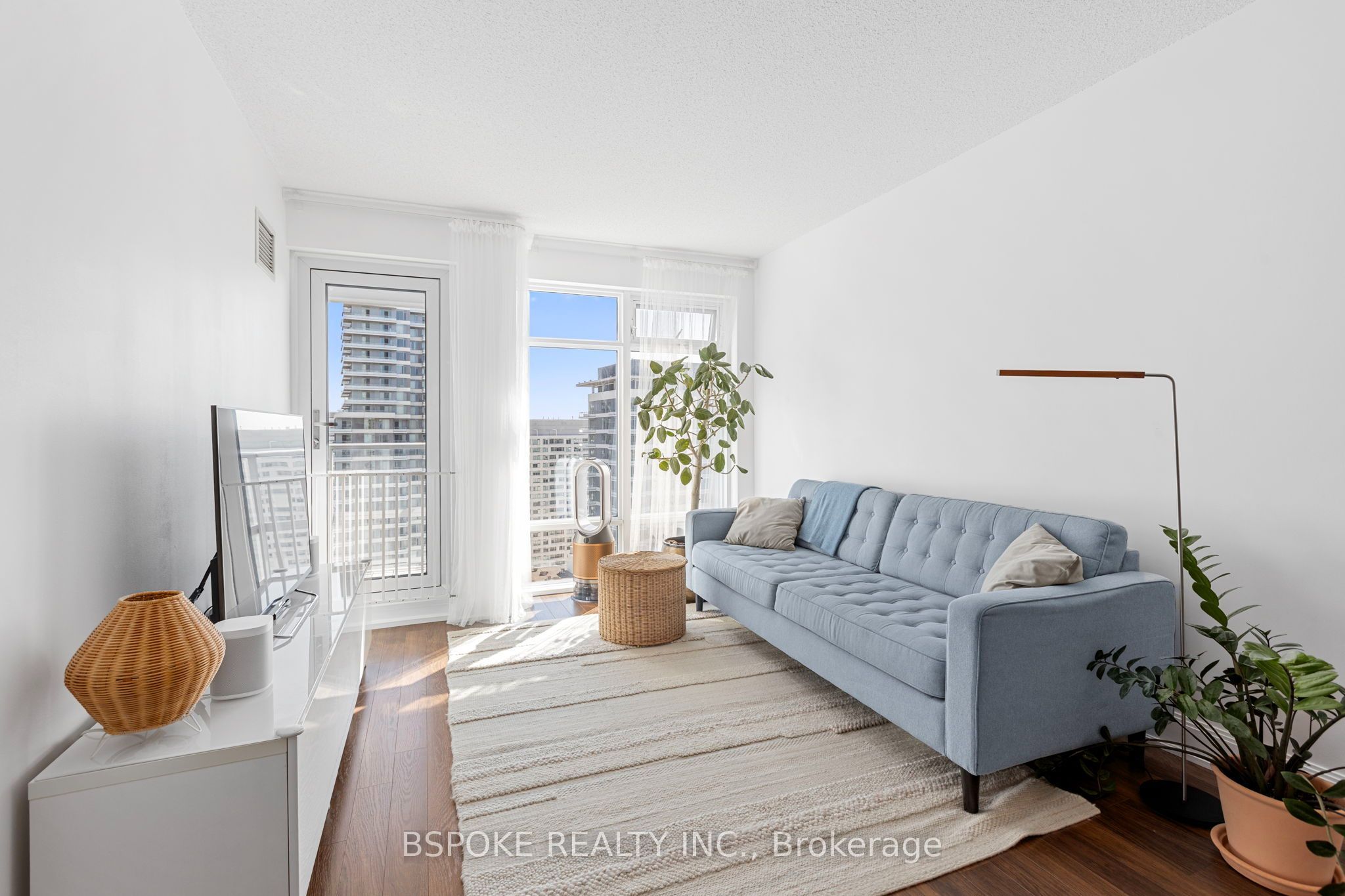 2191 Yonge Street 3012 Property Photo 2