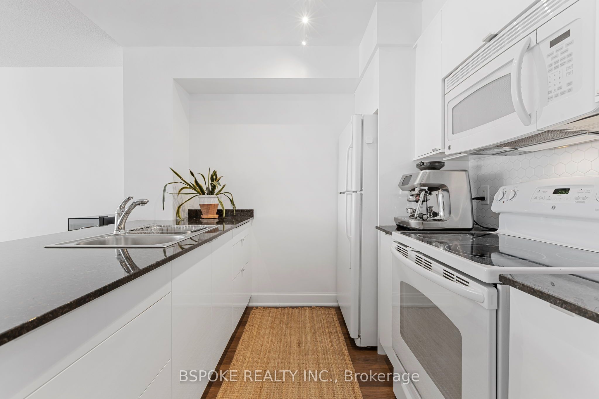 2191 Yonge Street 3012 Property Photo 7