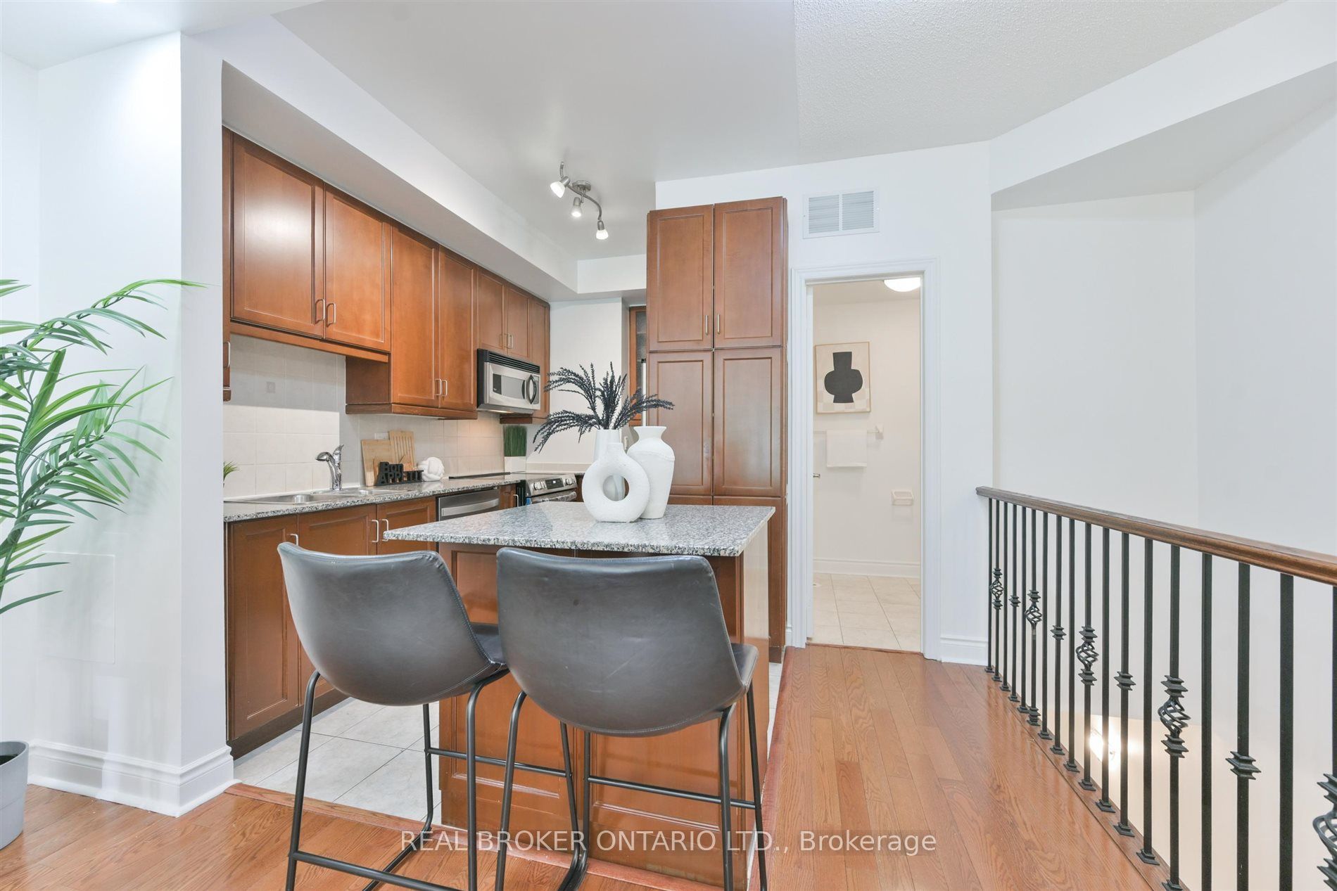 70 Byng Avenue 24 Property Photo 6