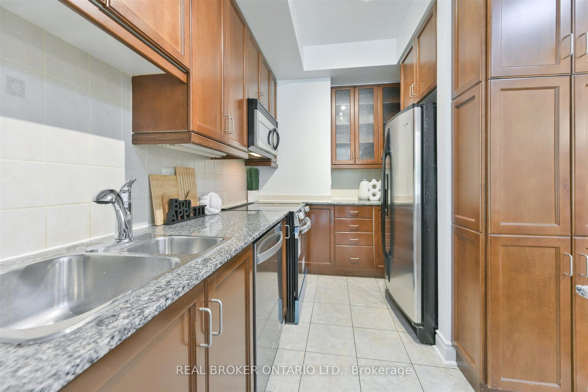 70 Byng Avenue 24 Property Photo 7