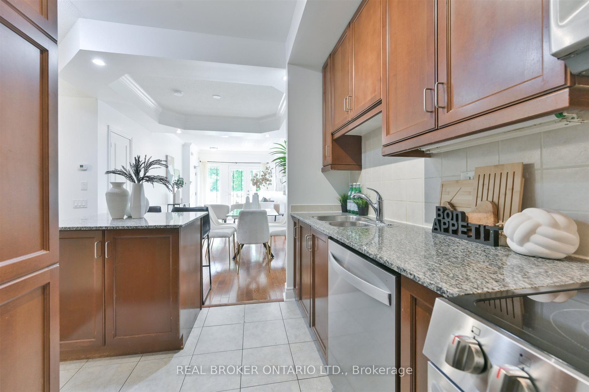 70 Byng Avenue 24 Property Photo 8
