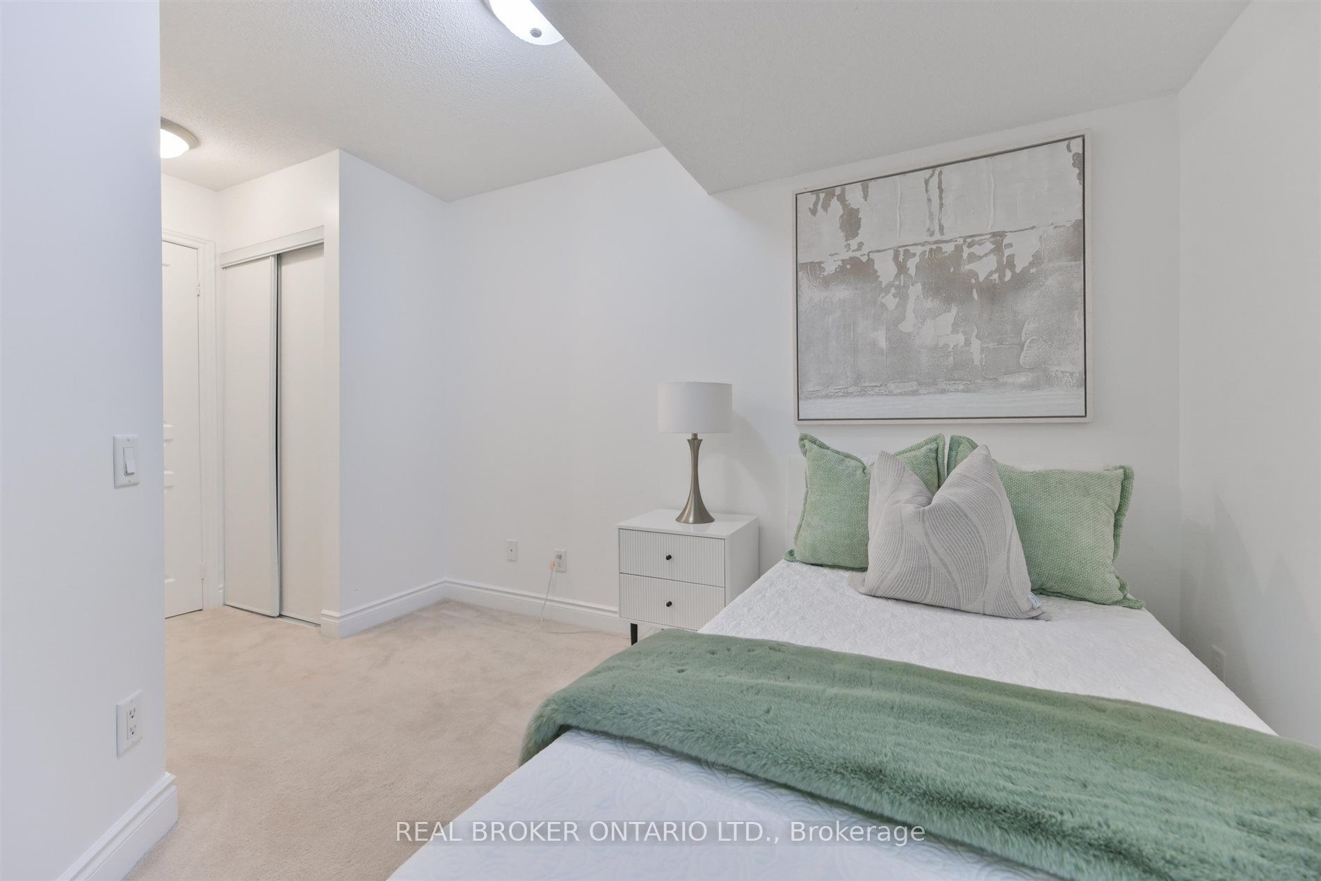 70 Byng Avenue 24 Property Photo 16