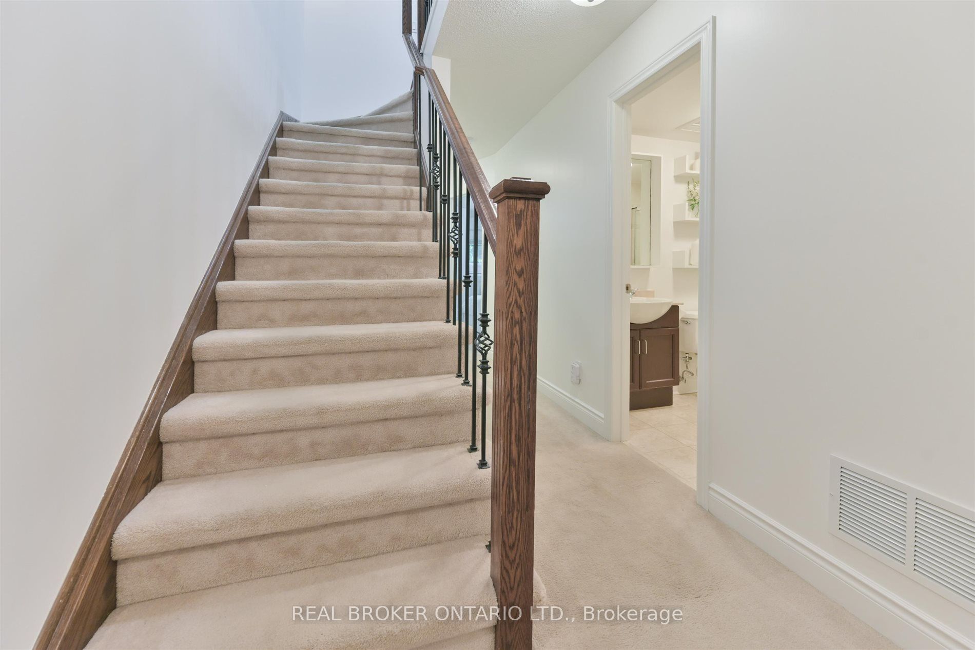 70 Byng Avenue 24 Property Photo 19