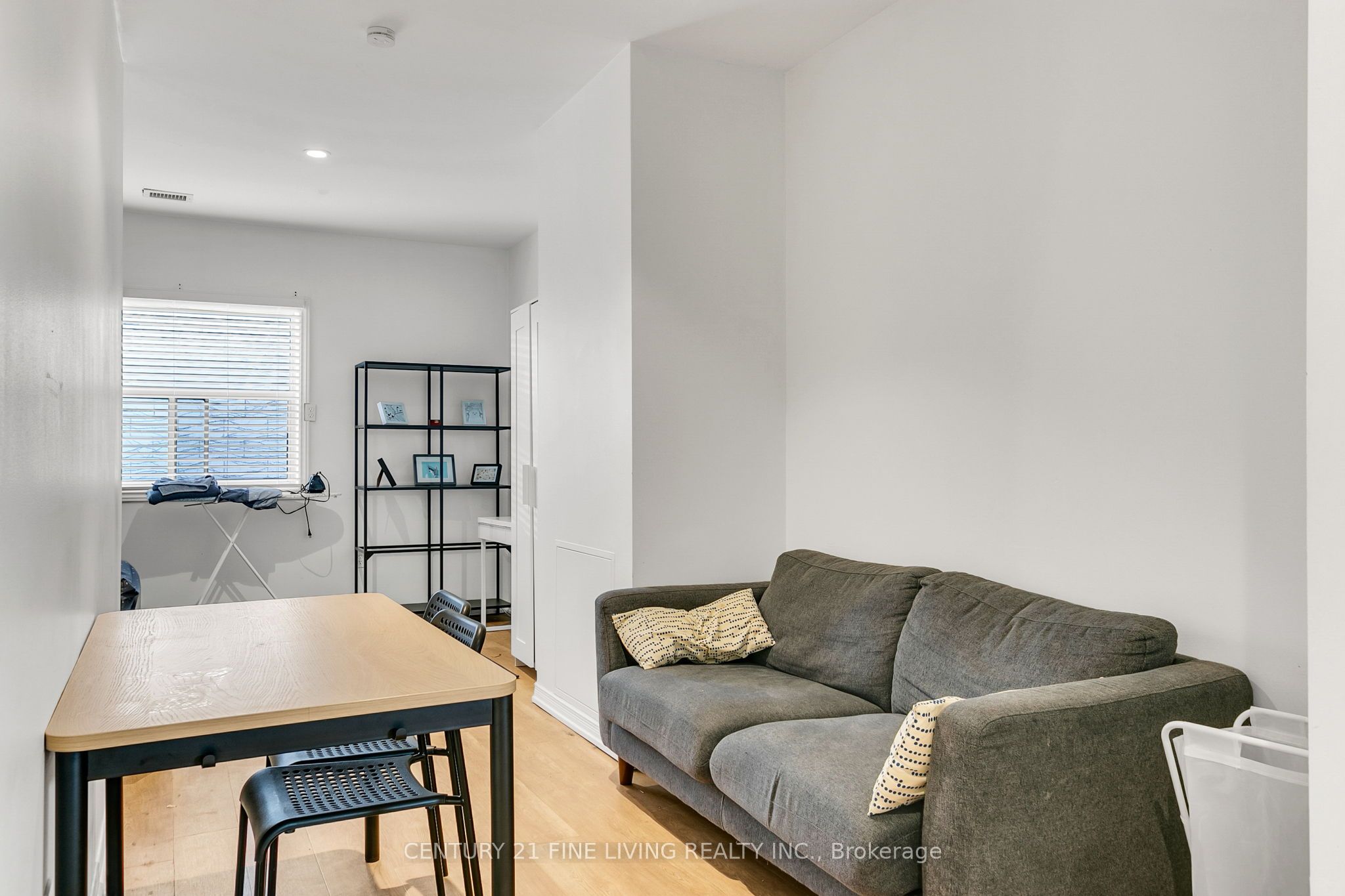 81 Huron Street Property Photo 41