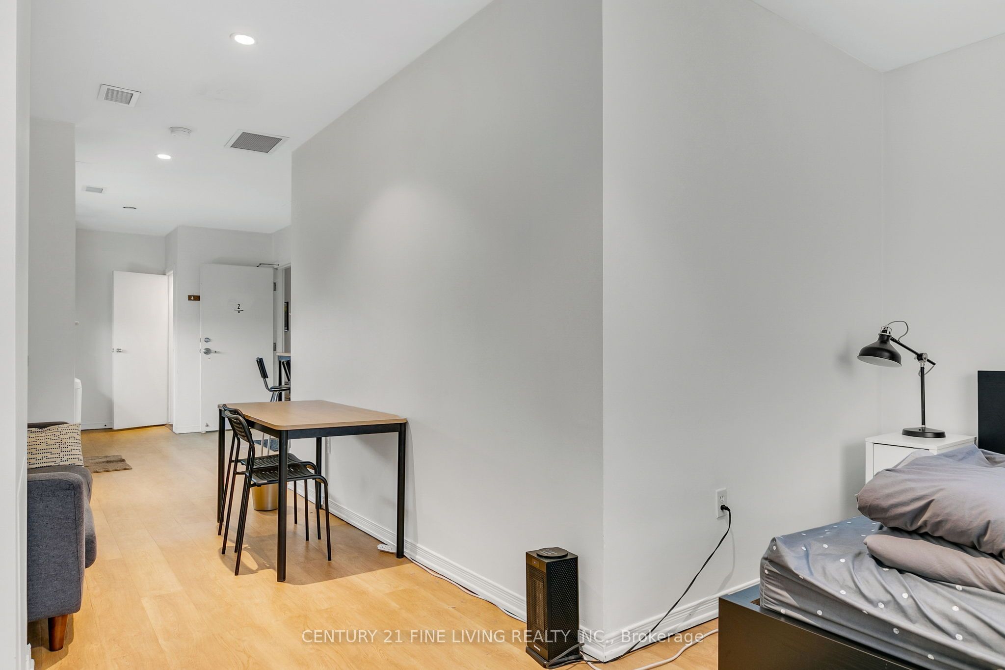 81 Huron Street Property Photo 43