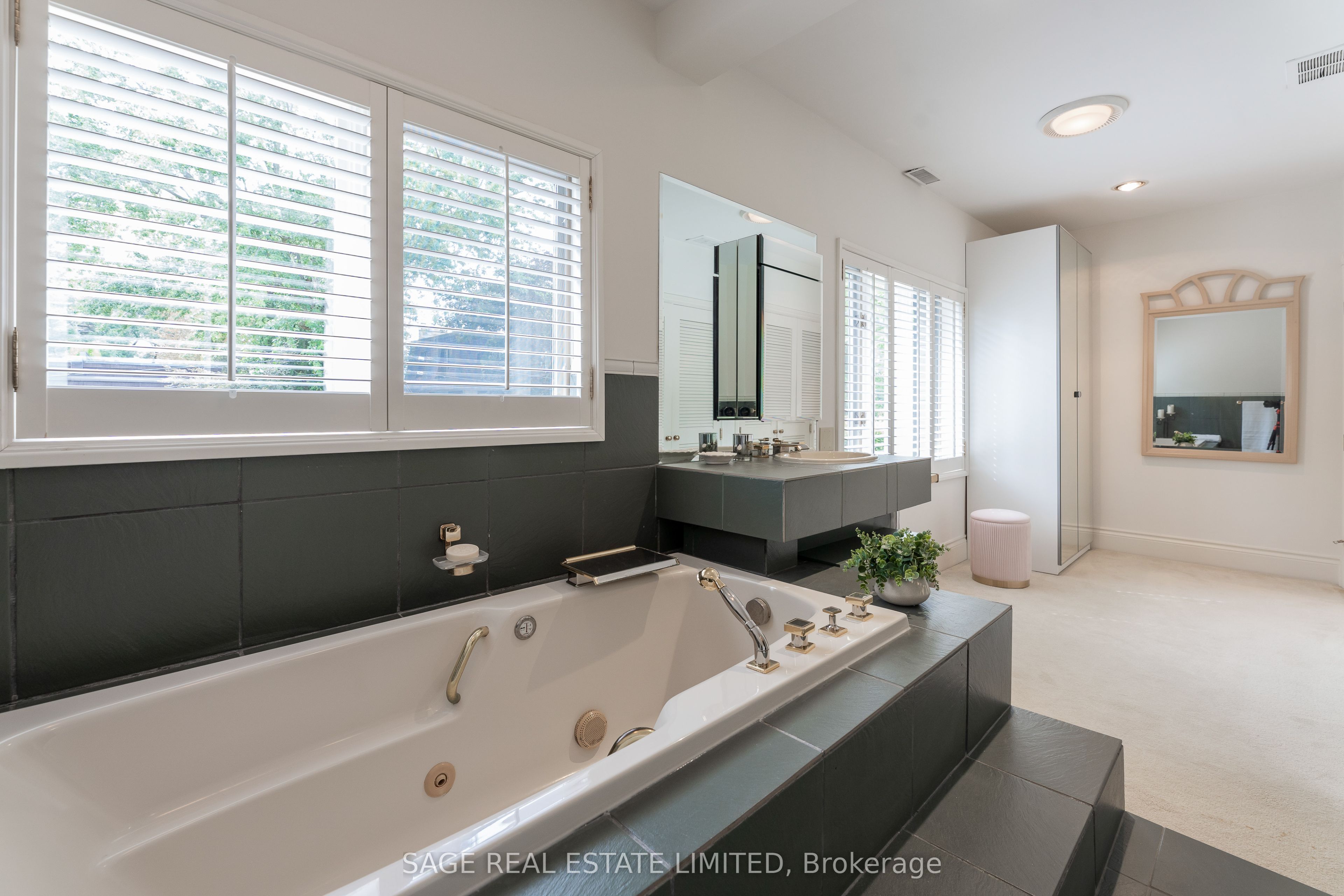 43 Oriole Road Property Photo 28