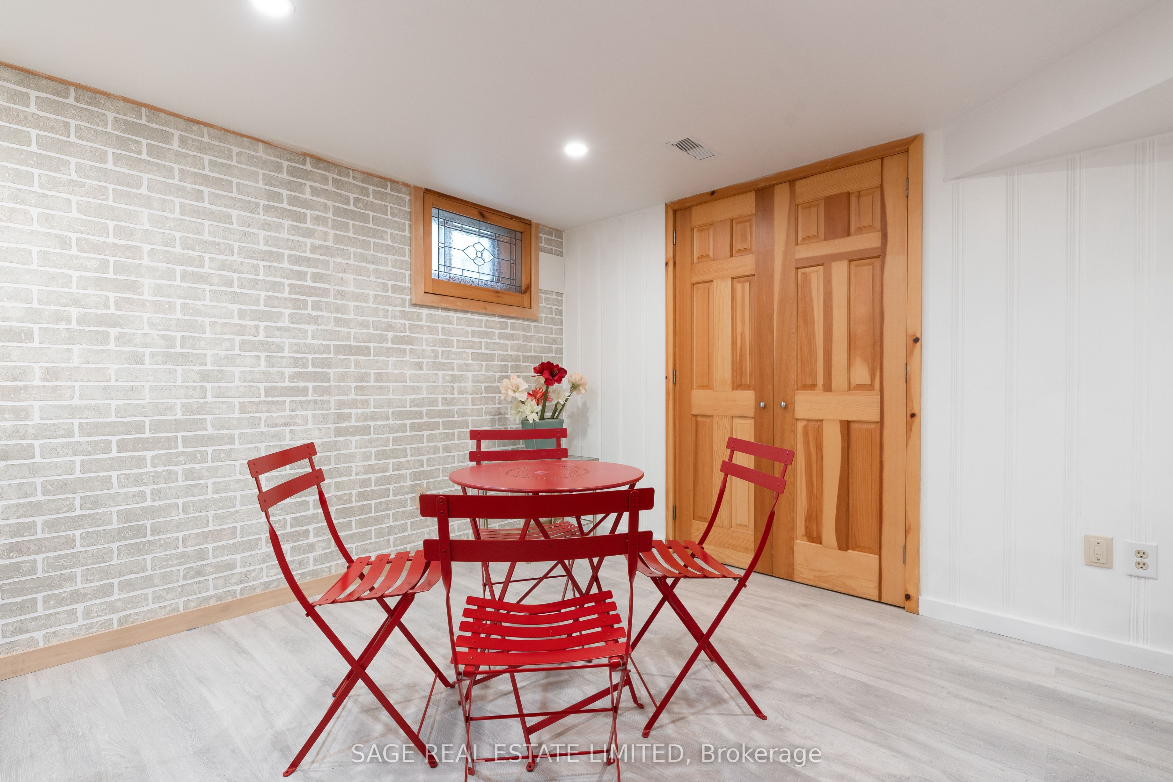 43 Oriole Road Property Photo 37