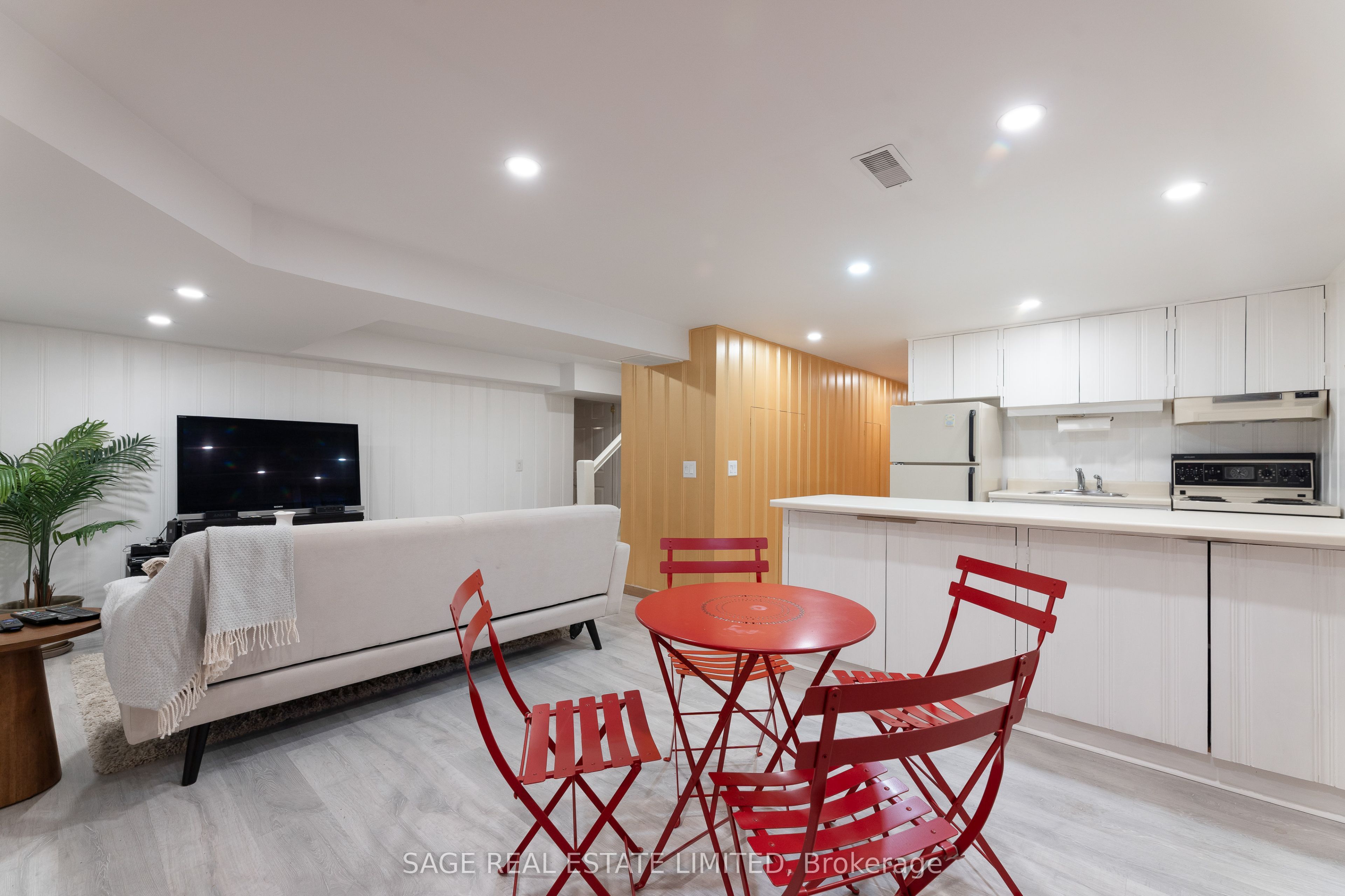 43 Oriole Road Property Photo 38