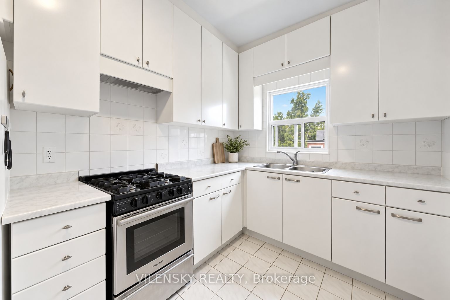 41 Lakeview Avenue Property Photo 13