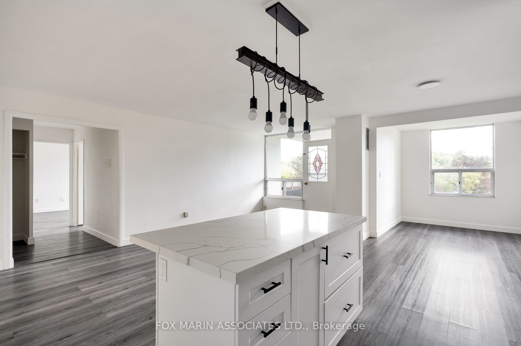 20 Edgecliff Golfway 312 Property Photo 7