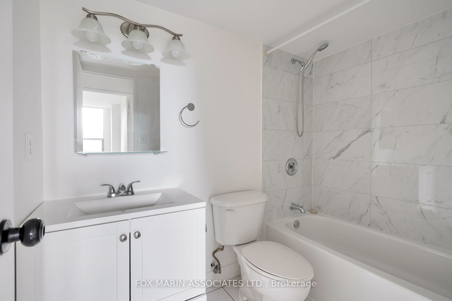 20 Edgecliff Golfway 312 Property Photo 17