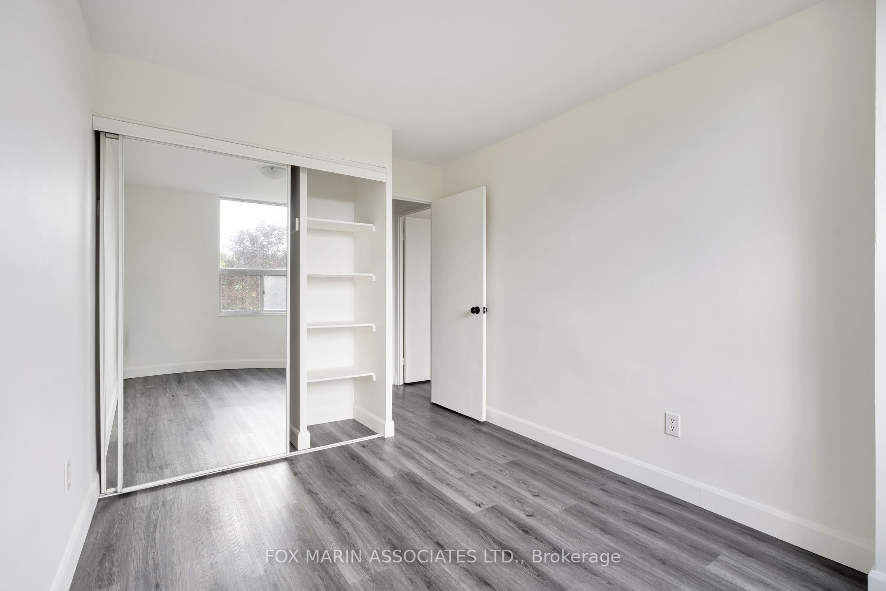 20 Edgecliff Golfway 312 Property Photo 19