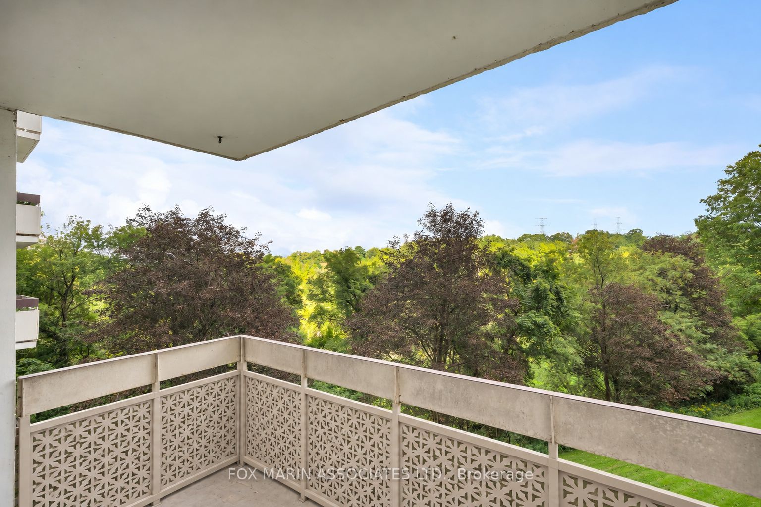 20 Edgecliff Golfway 312 Property Photo 22