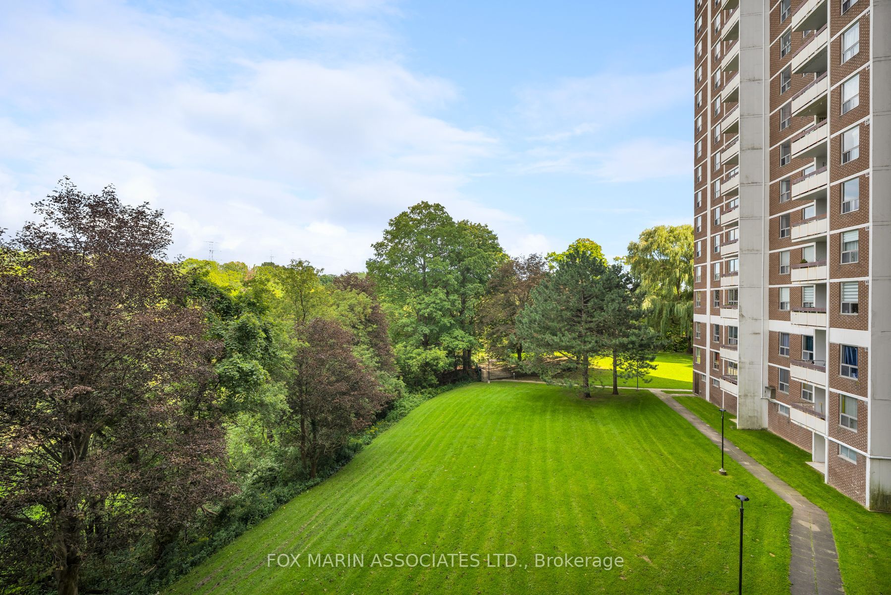 20 Edgecliff Golfway 312 Property Photo 25