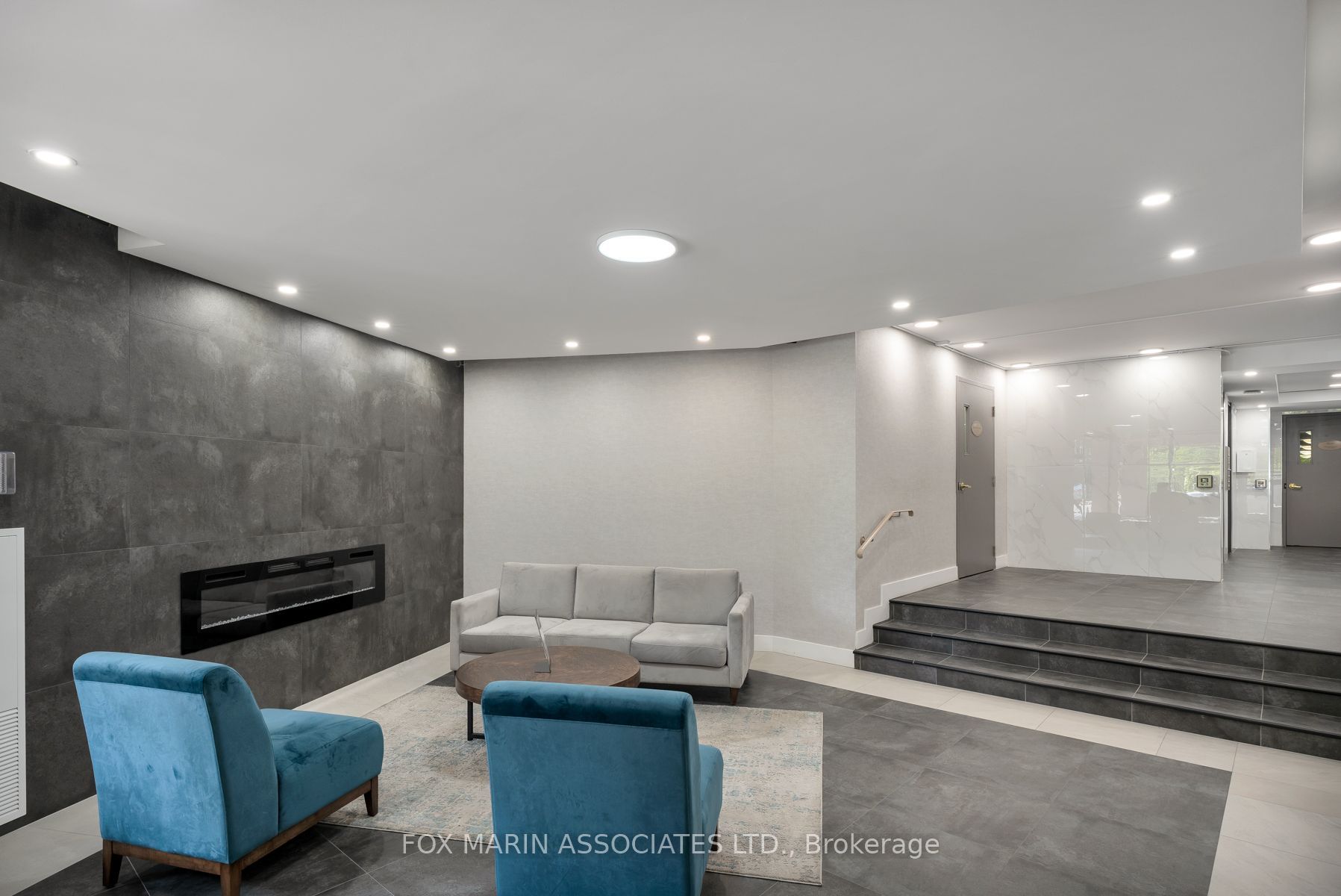 20 Edgecliff Golfway 312 Property Photo 27