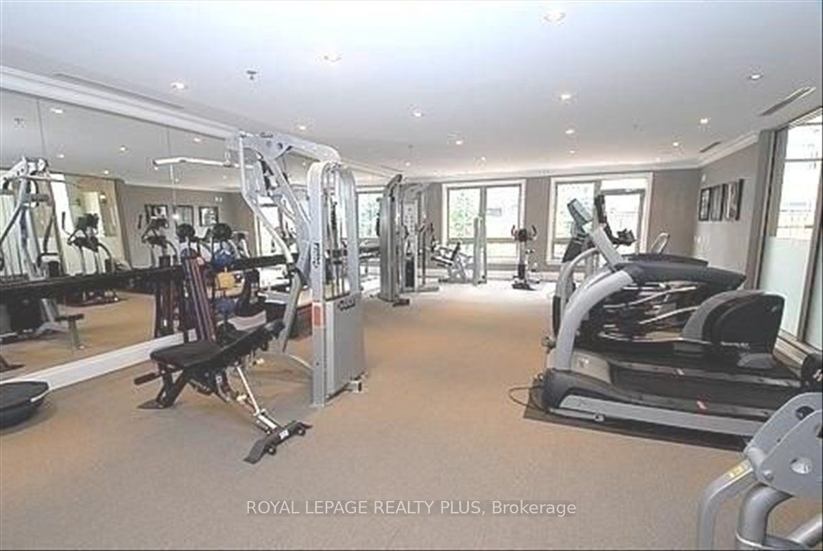 20 Burkebrook Place 204 Property Photo 27
