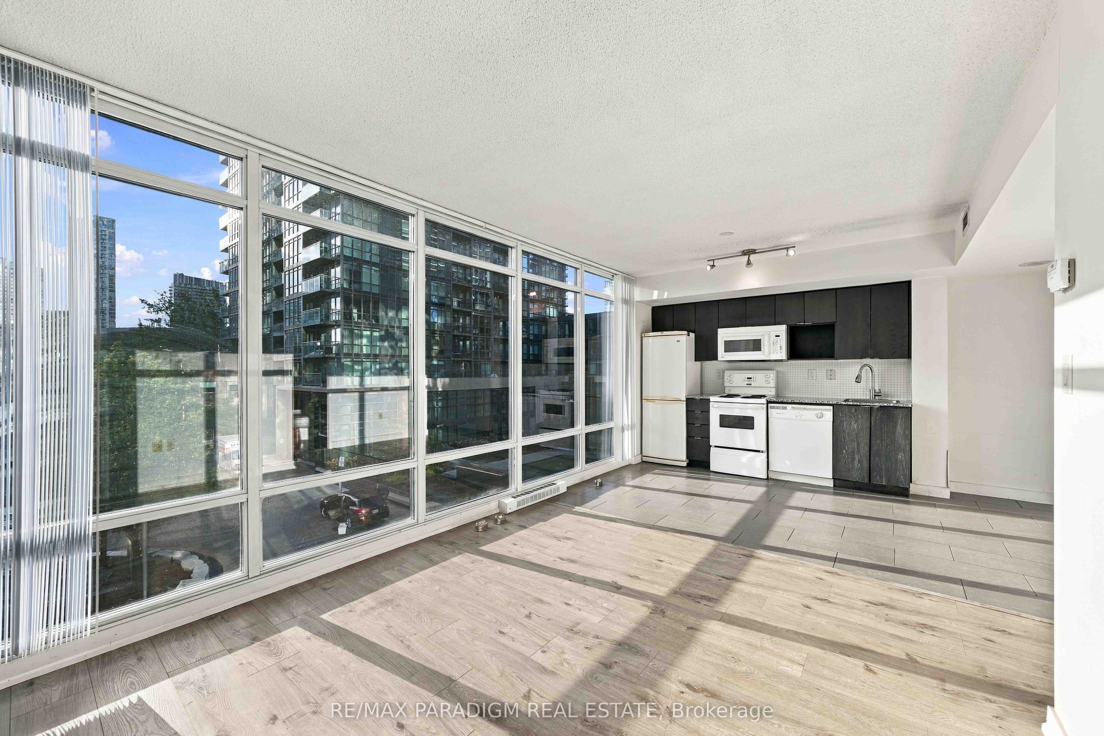 15 Brunel Court 326 Property Photo 15