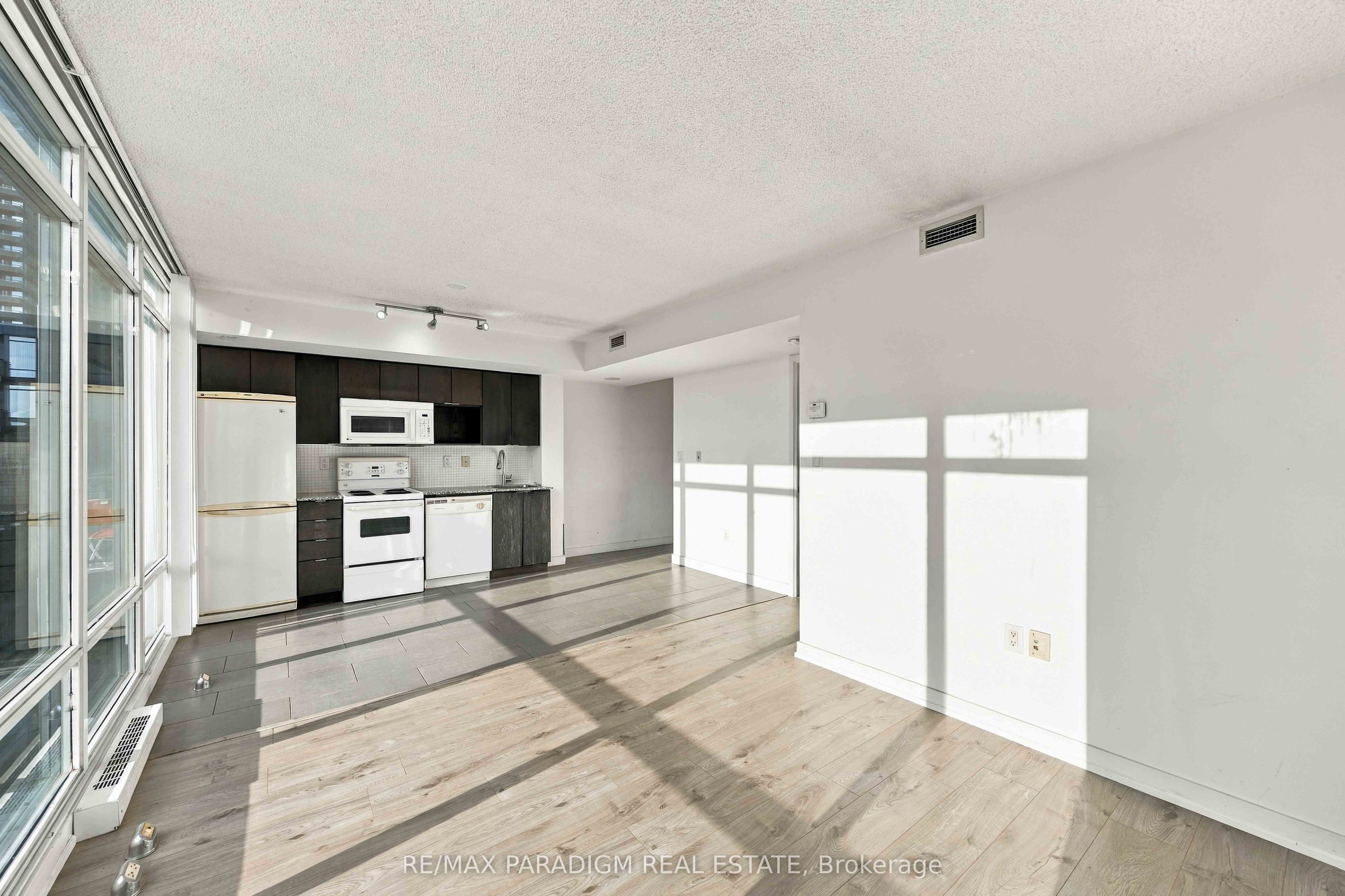 15 Brunel Court 326 Property Photo 17