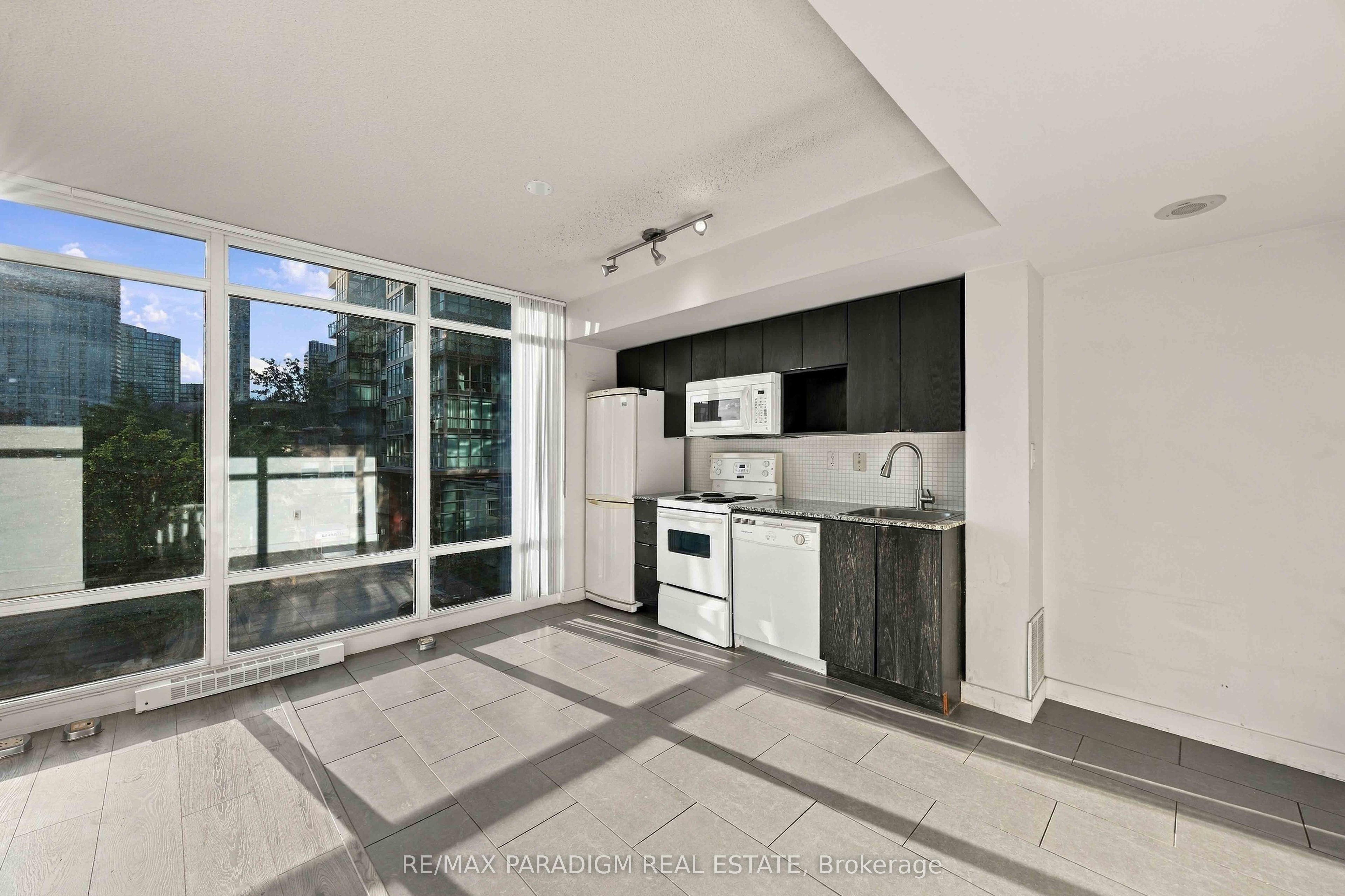 15 Brunel Court 326 Property Photo 21