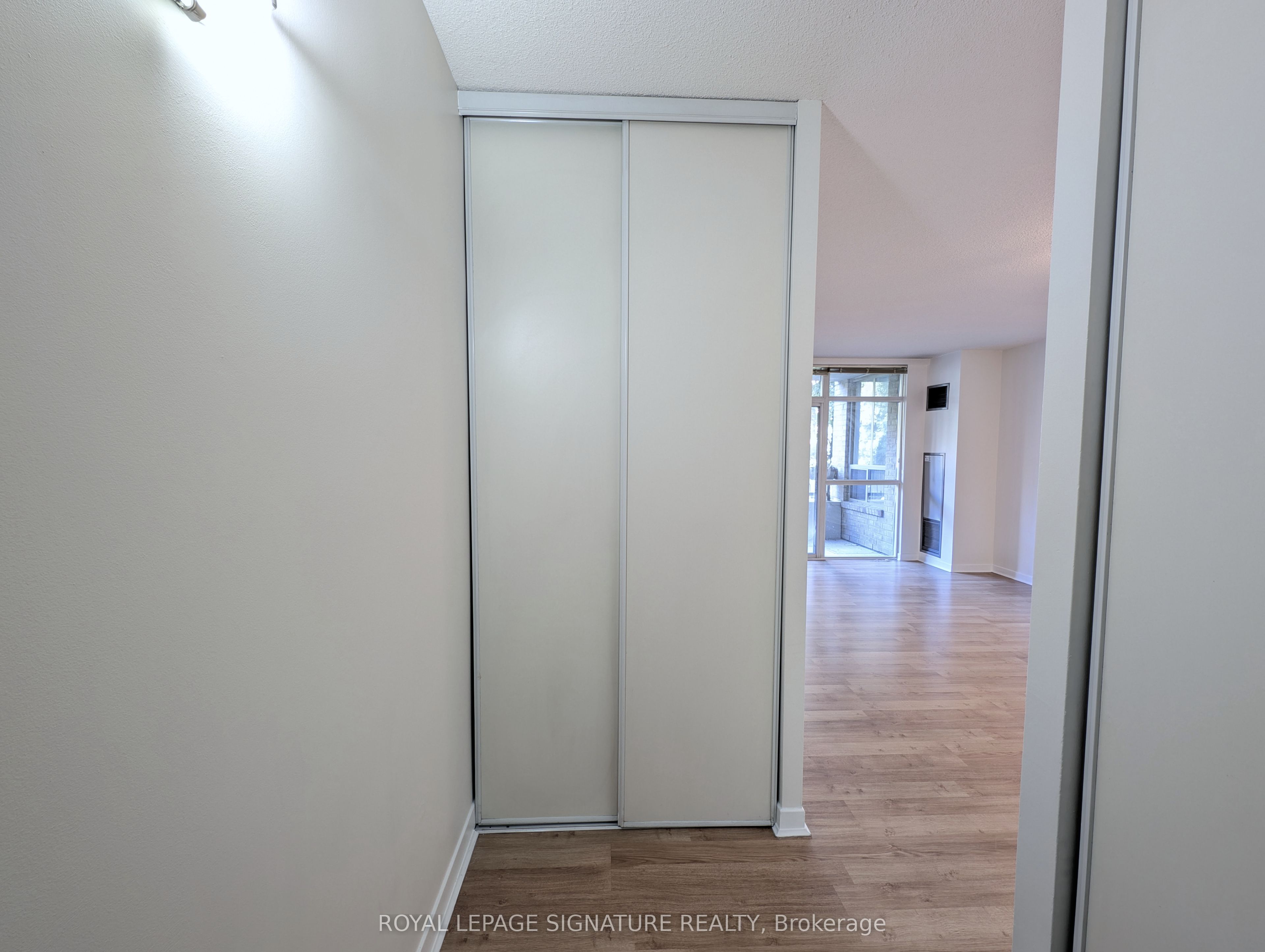 284 Bloor Street W 206 Property Photo 2