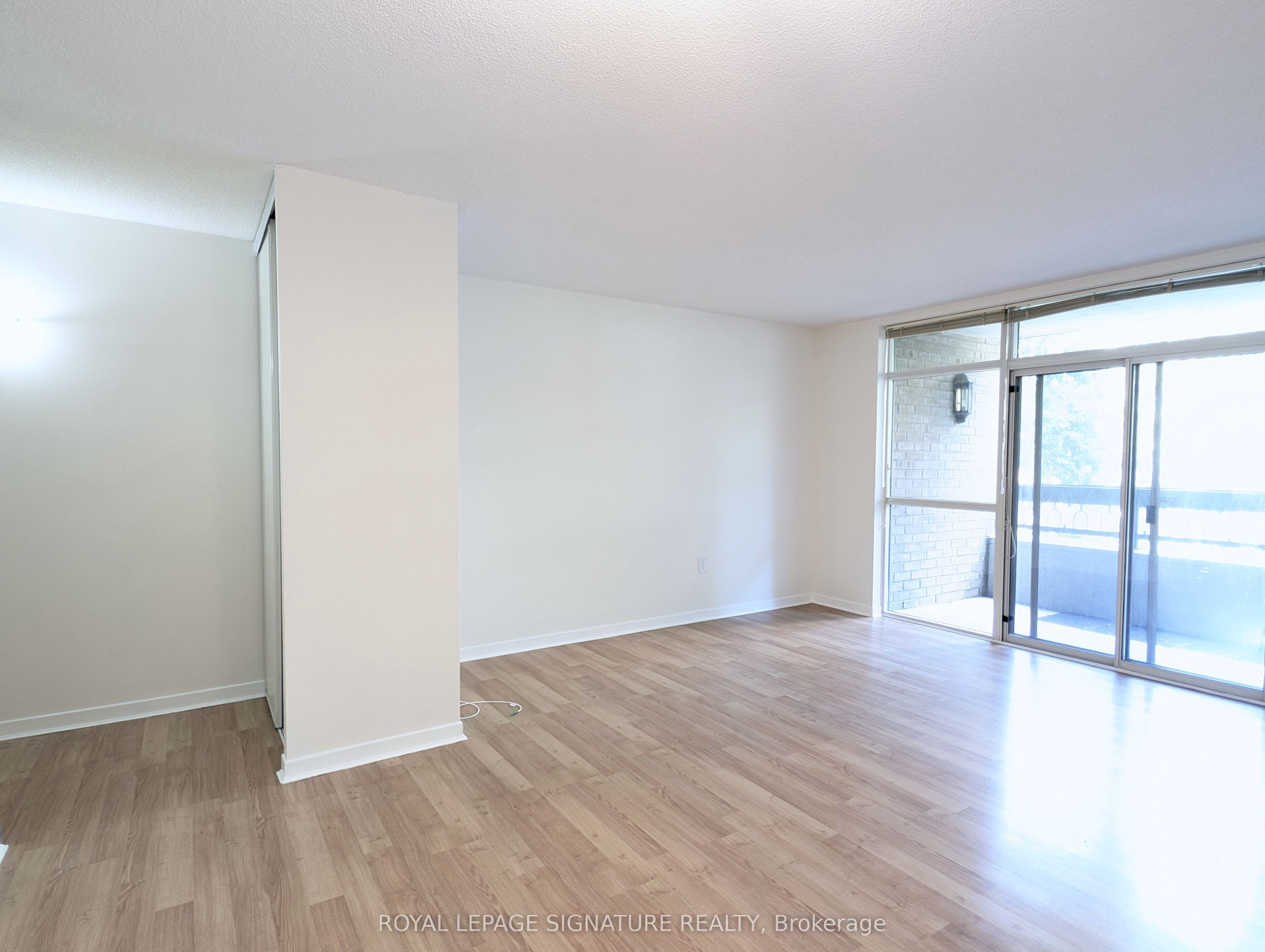 284 Bloor Street W 206 Property Photo 4