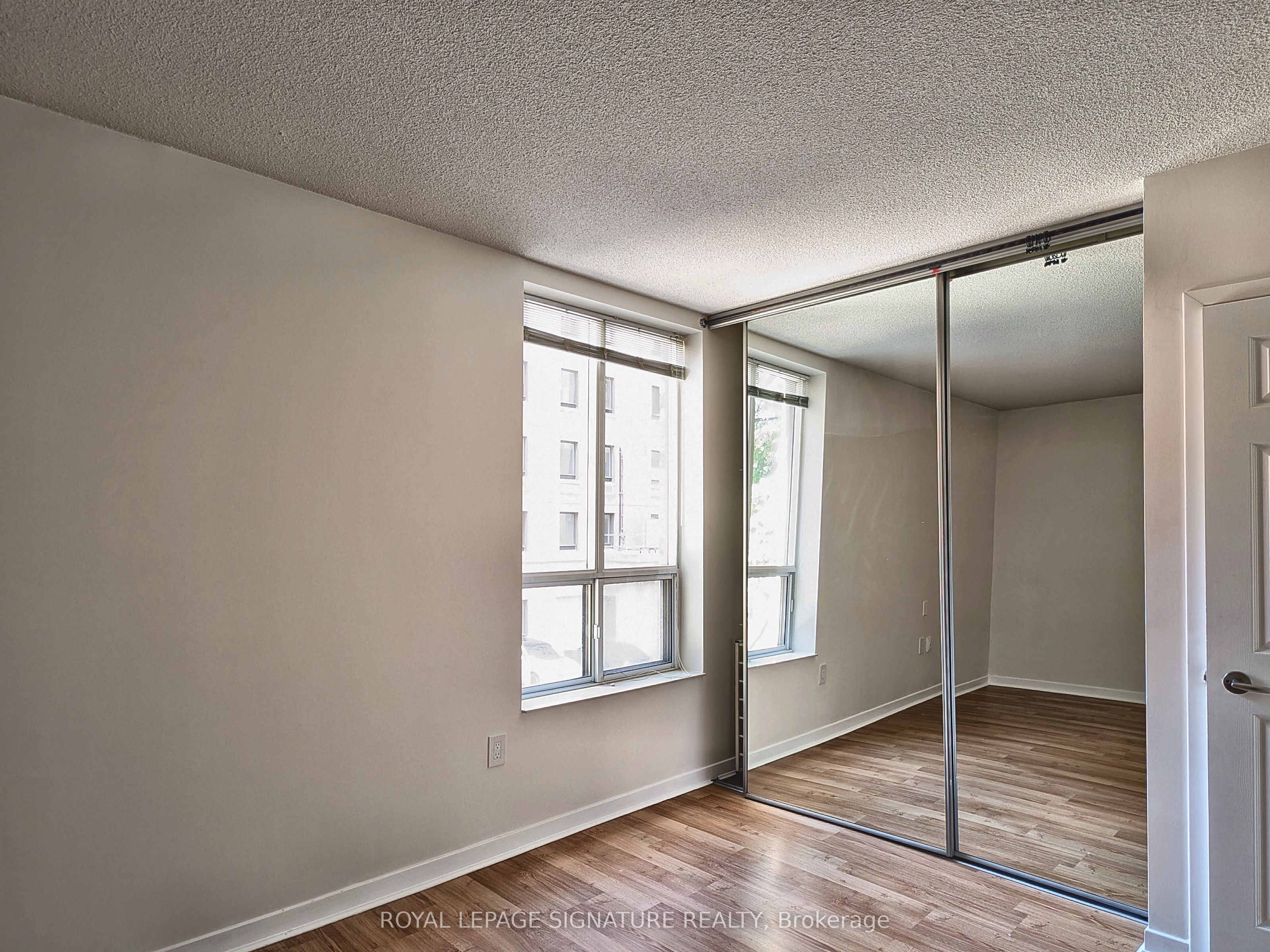 284 Bloor Street W 206 Property Photo 13