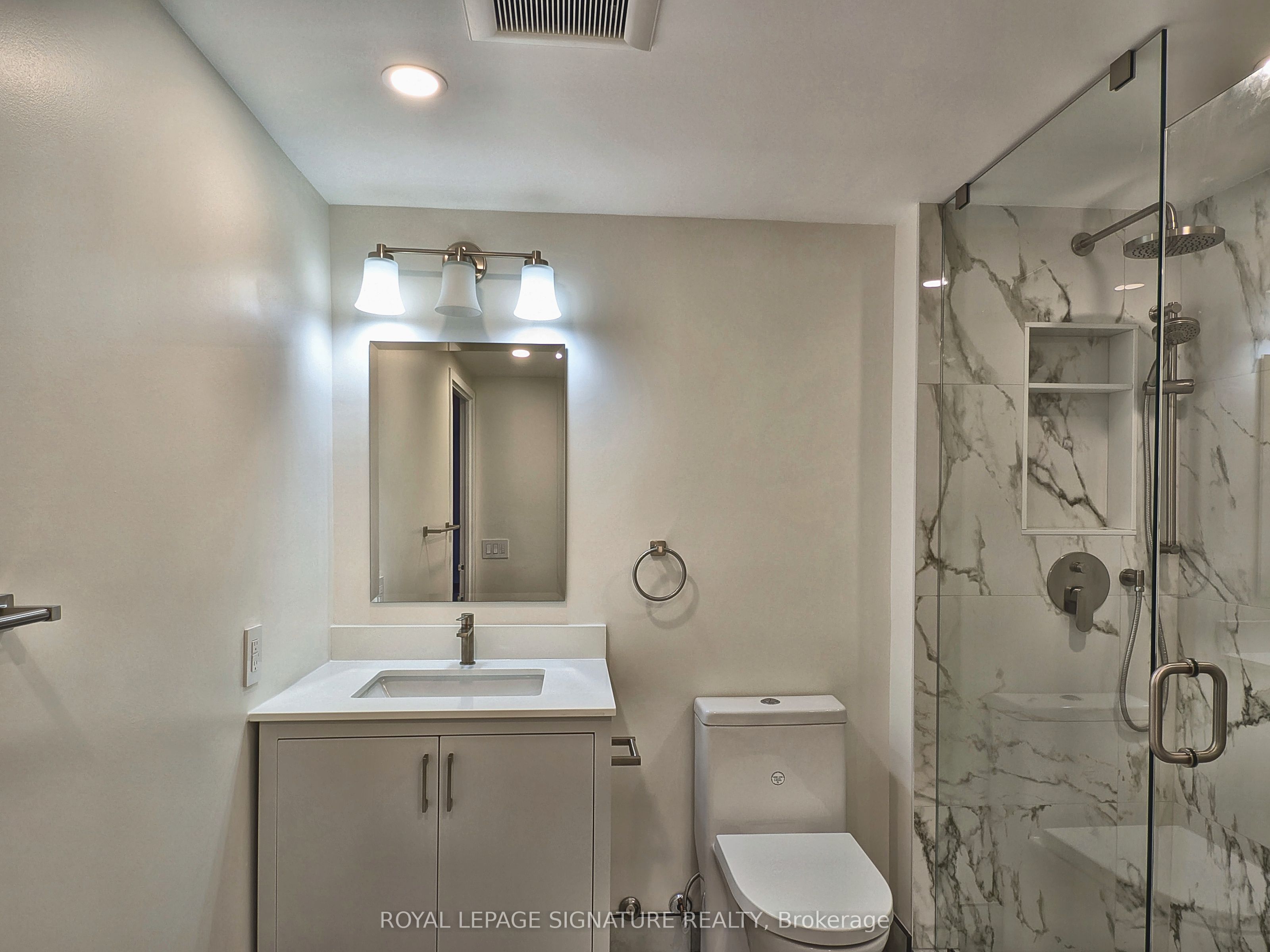 284 Bloor Street W 206 Property Photo 18